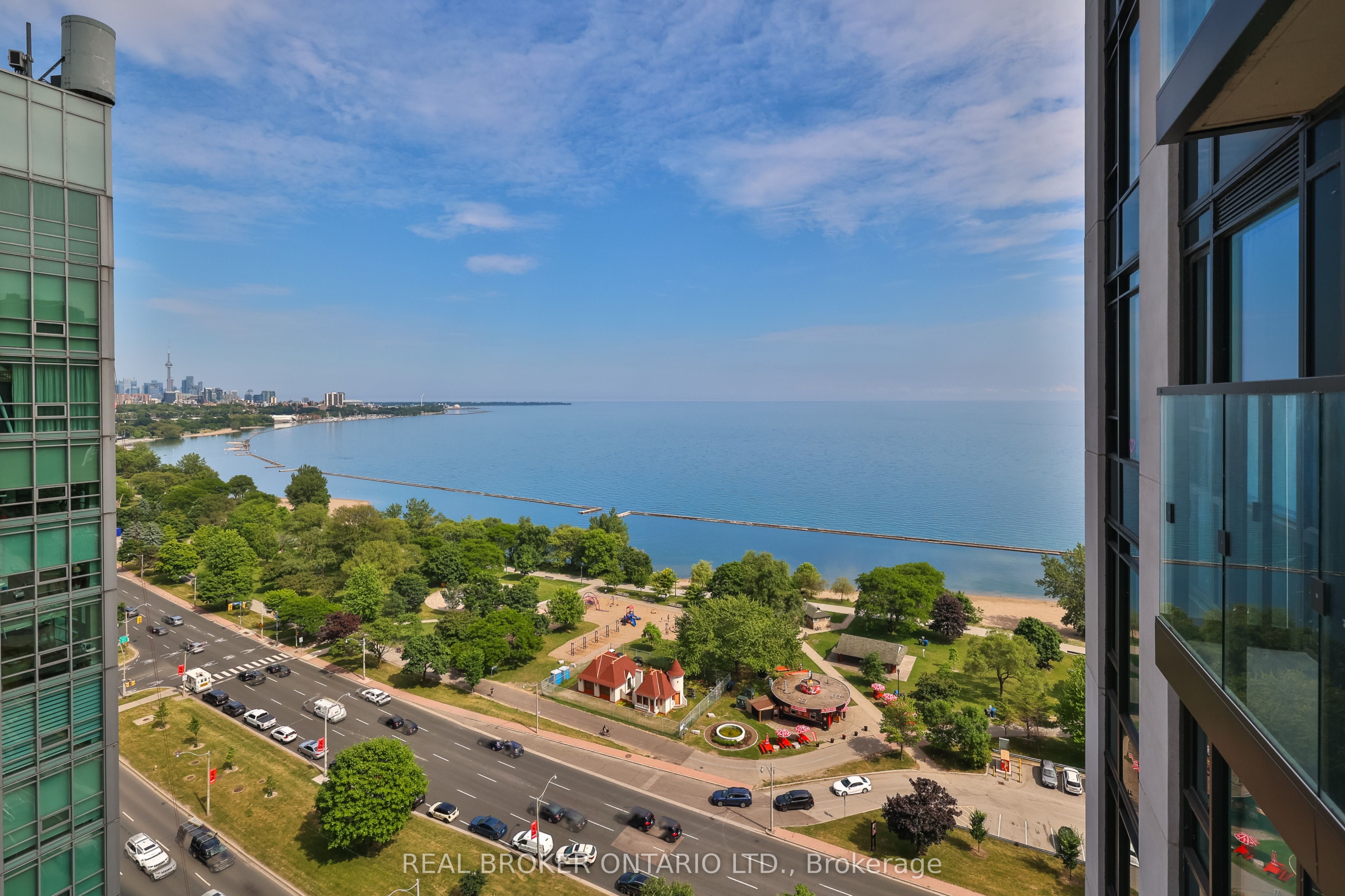 1926 Lake Shore Boulevard W 2006 Property Photo 1