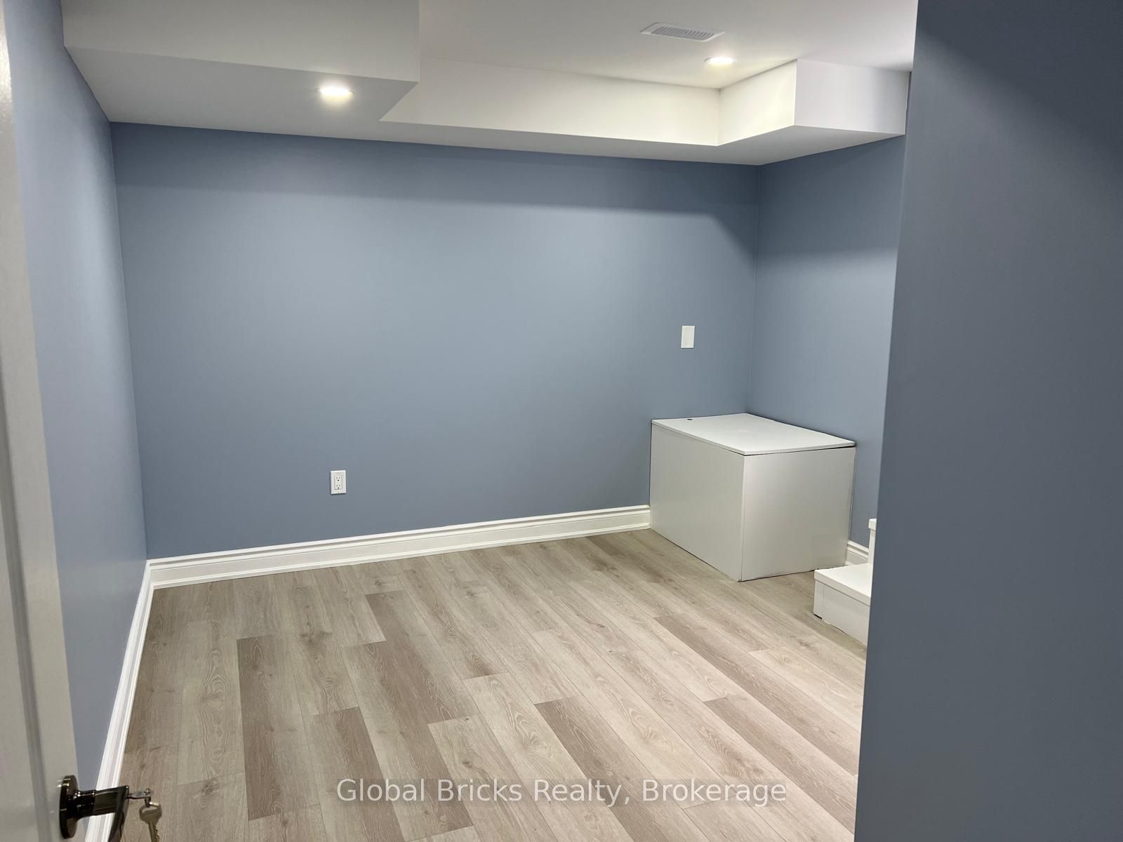 1518 Mendelson Hts Property Photo 3