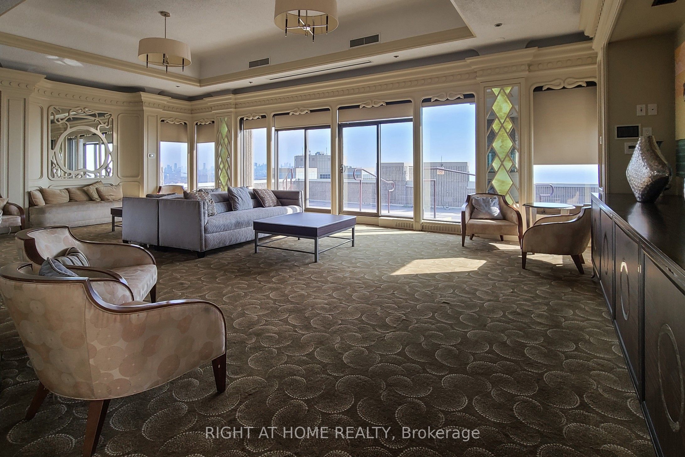 2045 Lake Shore Boulevard W 507 Property Photo 11