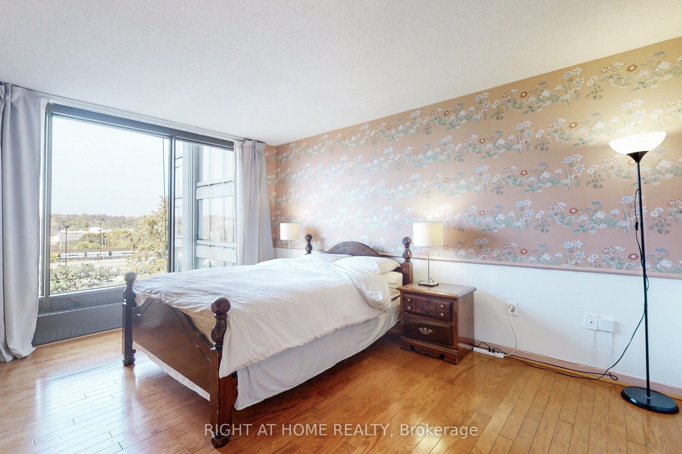 2045 Lake Shore Boulevard W 507 Property Photo 20