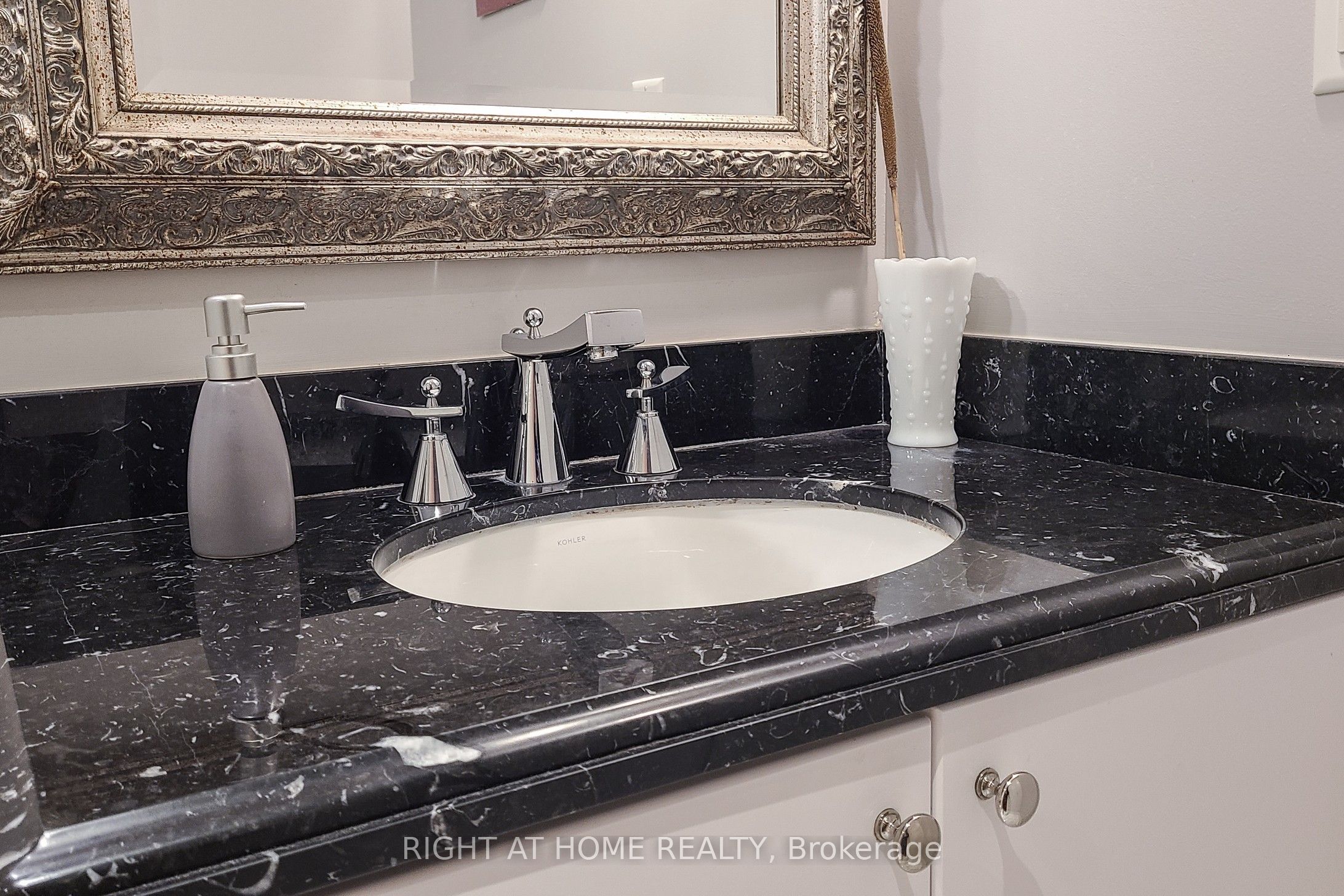 2045 Lake Shore Boulevard W 507 Property Photo 25