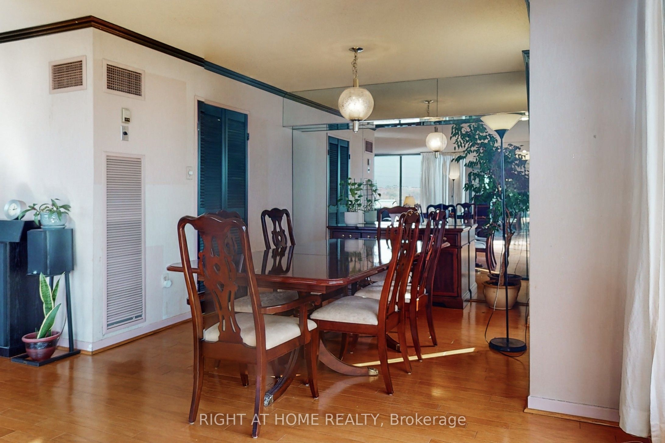 2045 Lake Shore Boulevard W 507 Property Photo 38