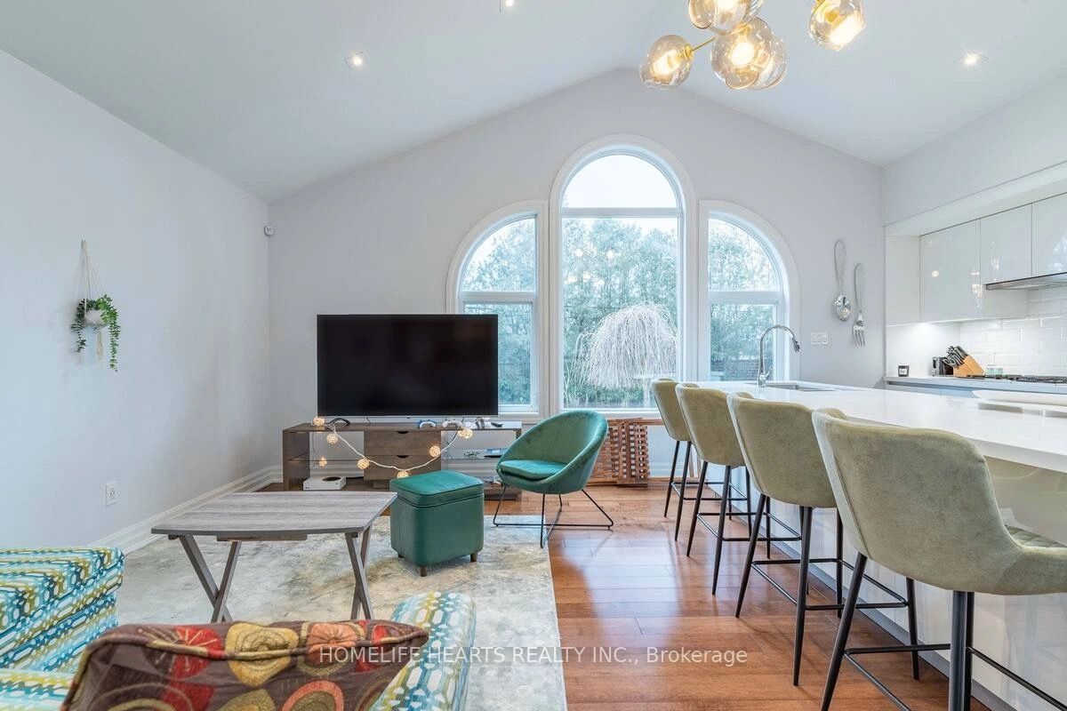730 Drury Lane Property Photo 7