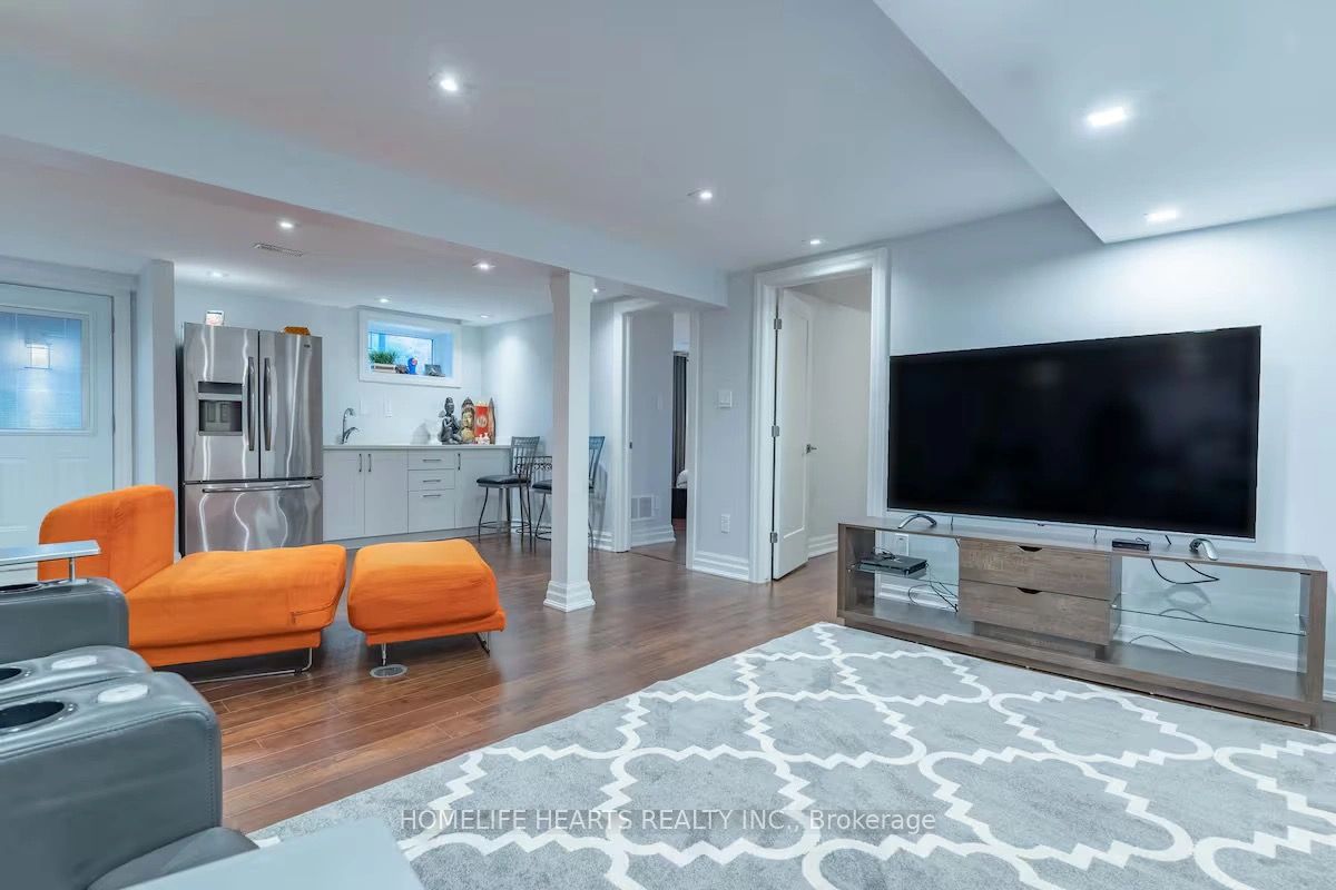 730 Drury Lane Property Photo 9