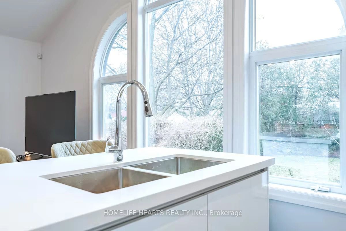730 Drury Lane Property Photo 11