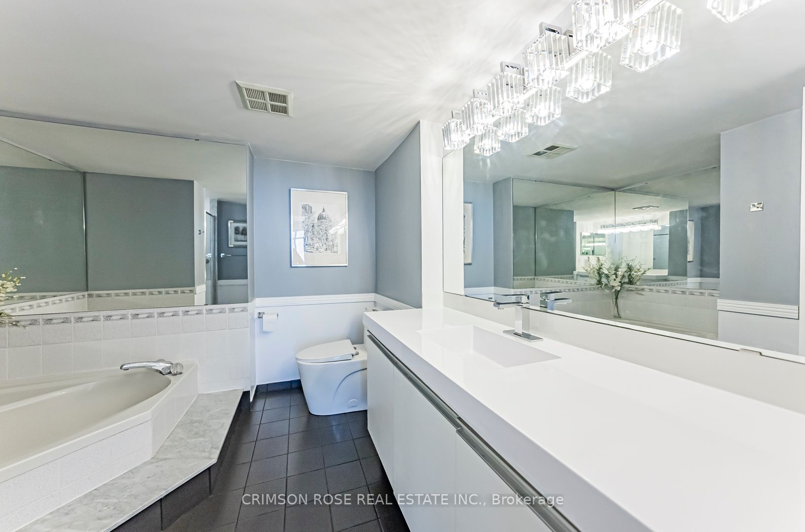 #1609 - 400 Webb Drive Property Photo 23