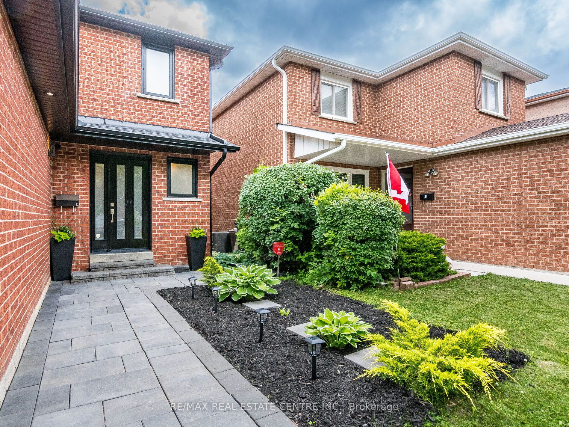 52 Mozart Crescent Property Photo 3