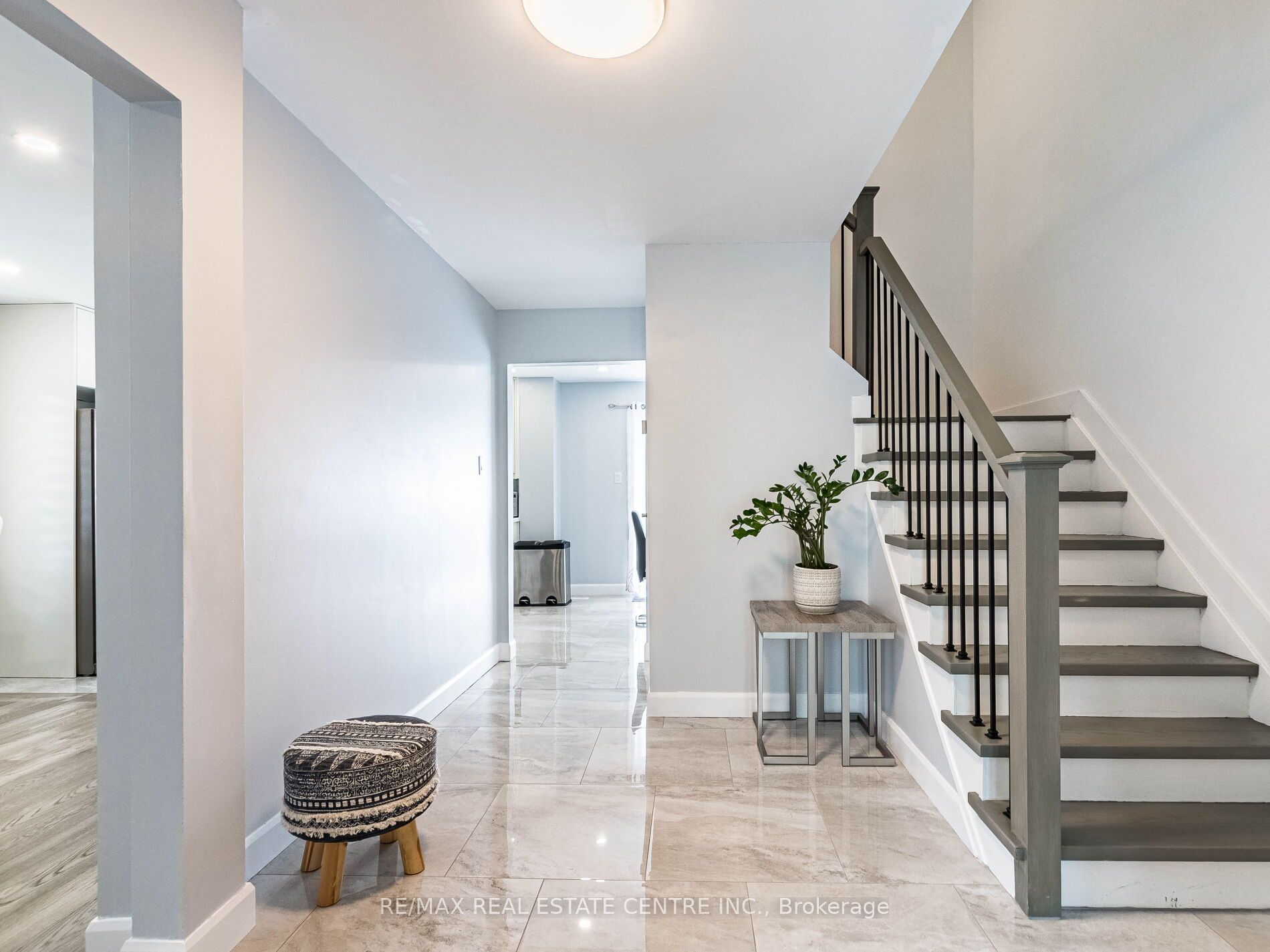 52 Mozart Crescent Property Photo 6