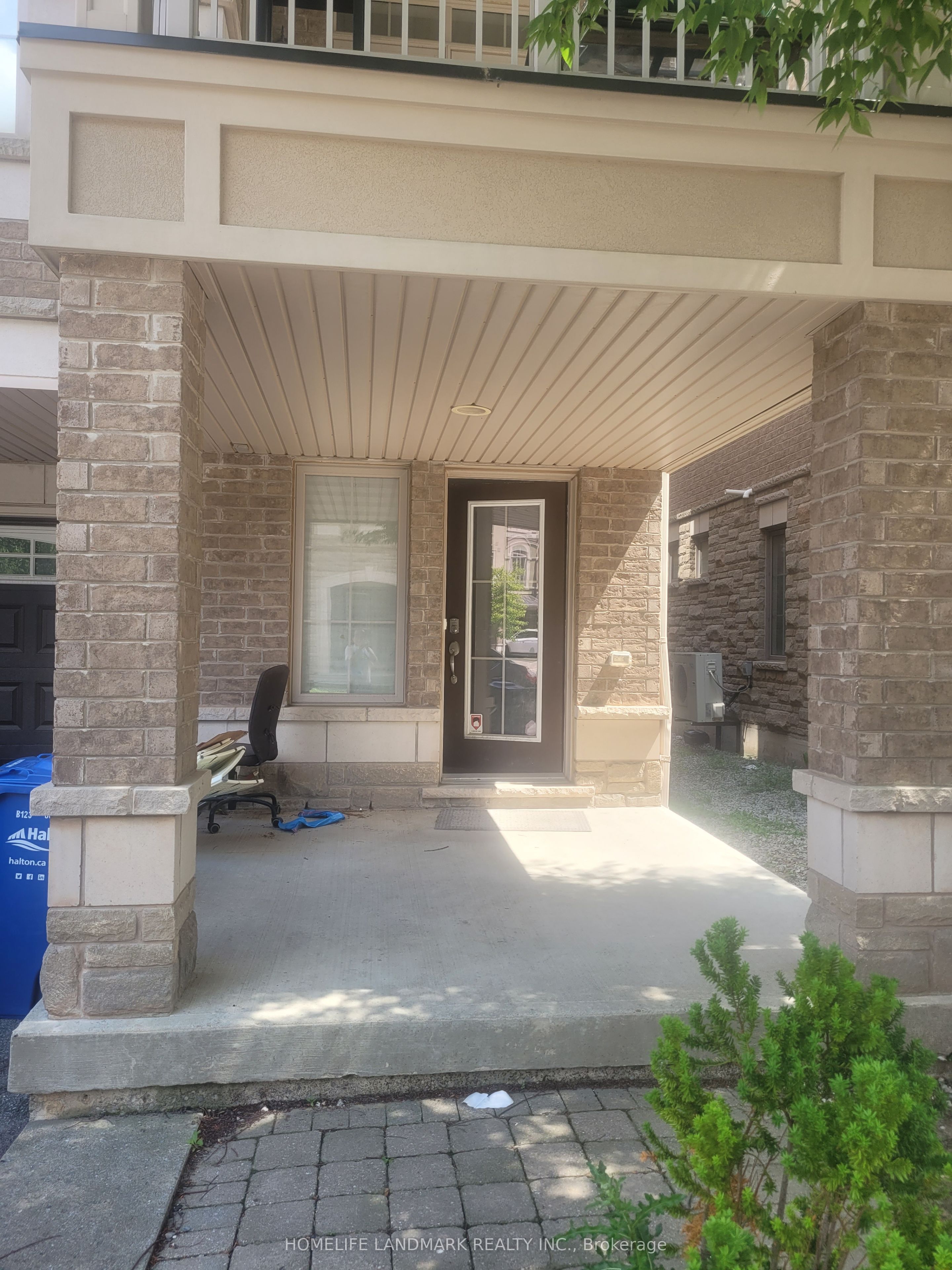 #82 - 2435 Greenwich Drive Property Photo 2