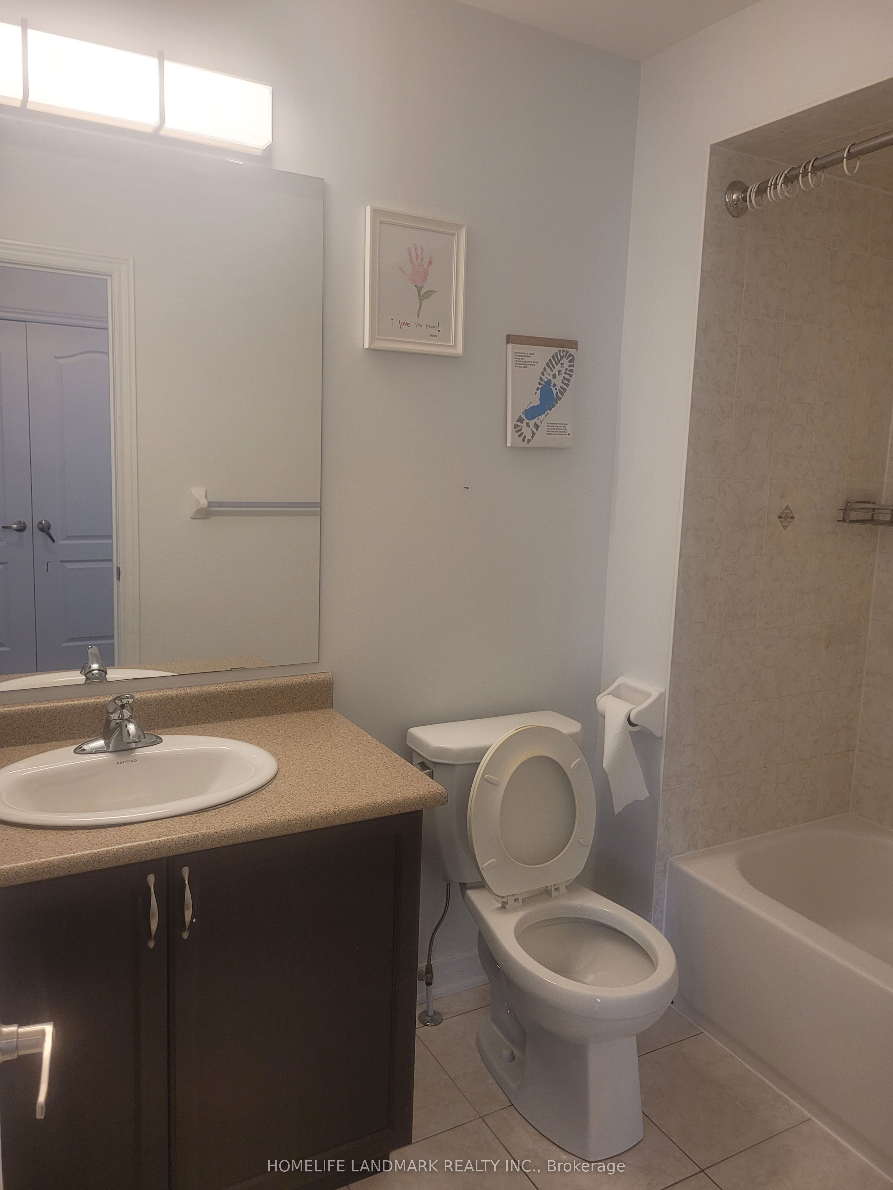 #82 - 2435 Greenwich Drive Property Photo 15