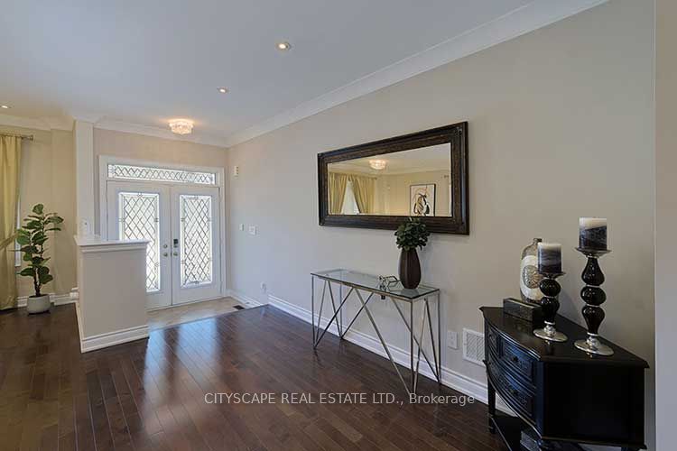 3170 Southwind Road Property Photo 5
