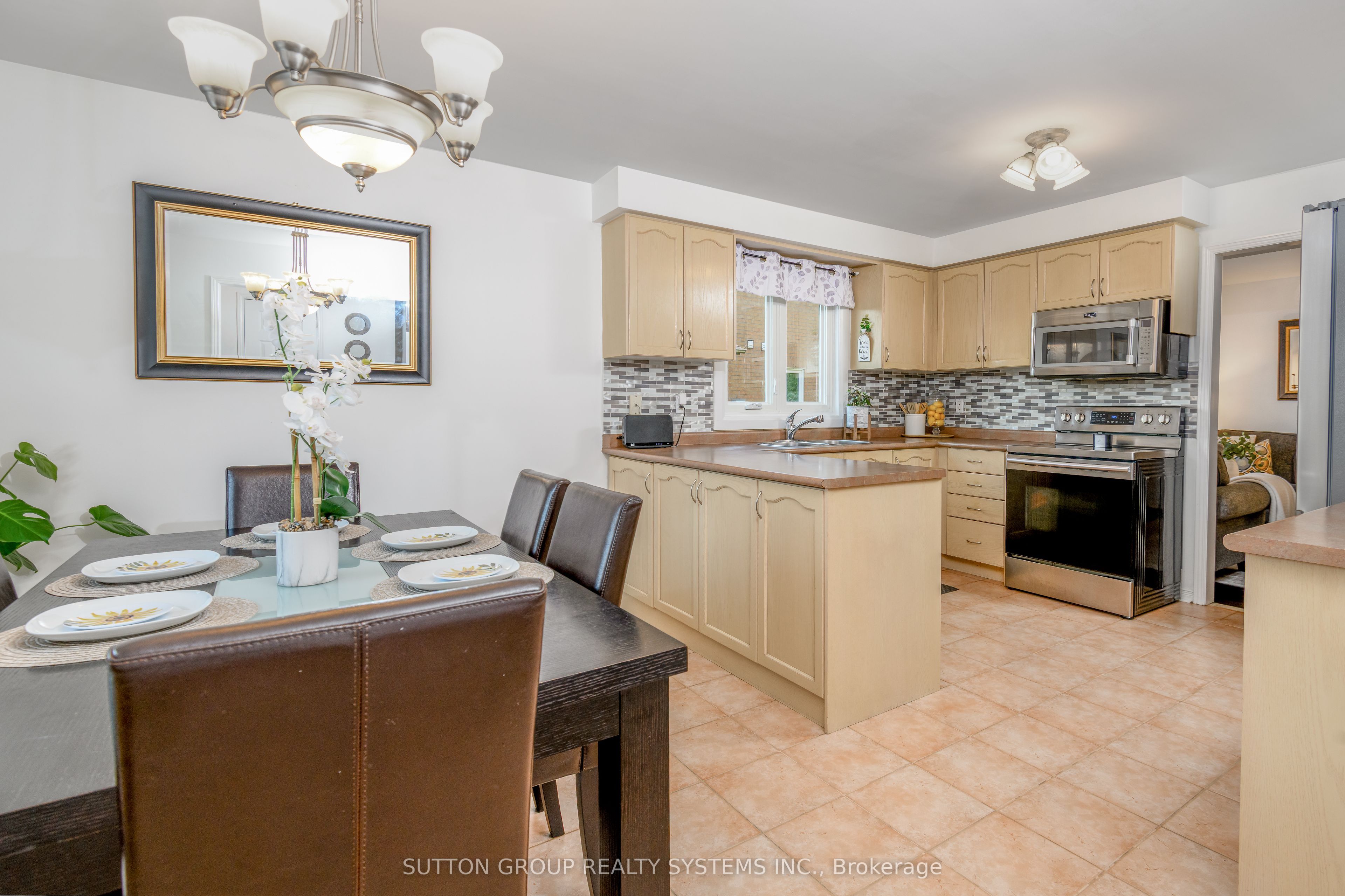 39 Morningmist Street Property Photo 5