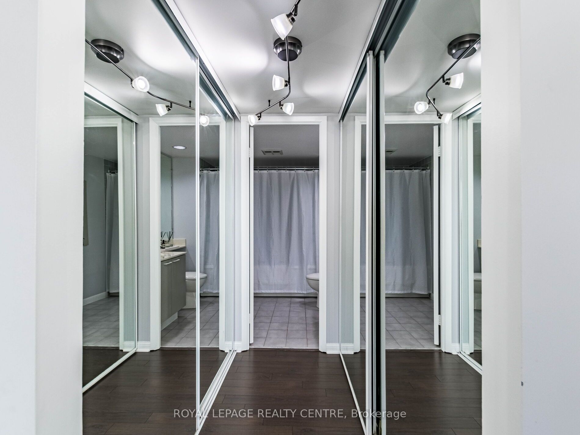 50 Eglinton Avenue W 601 Property Photo 15