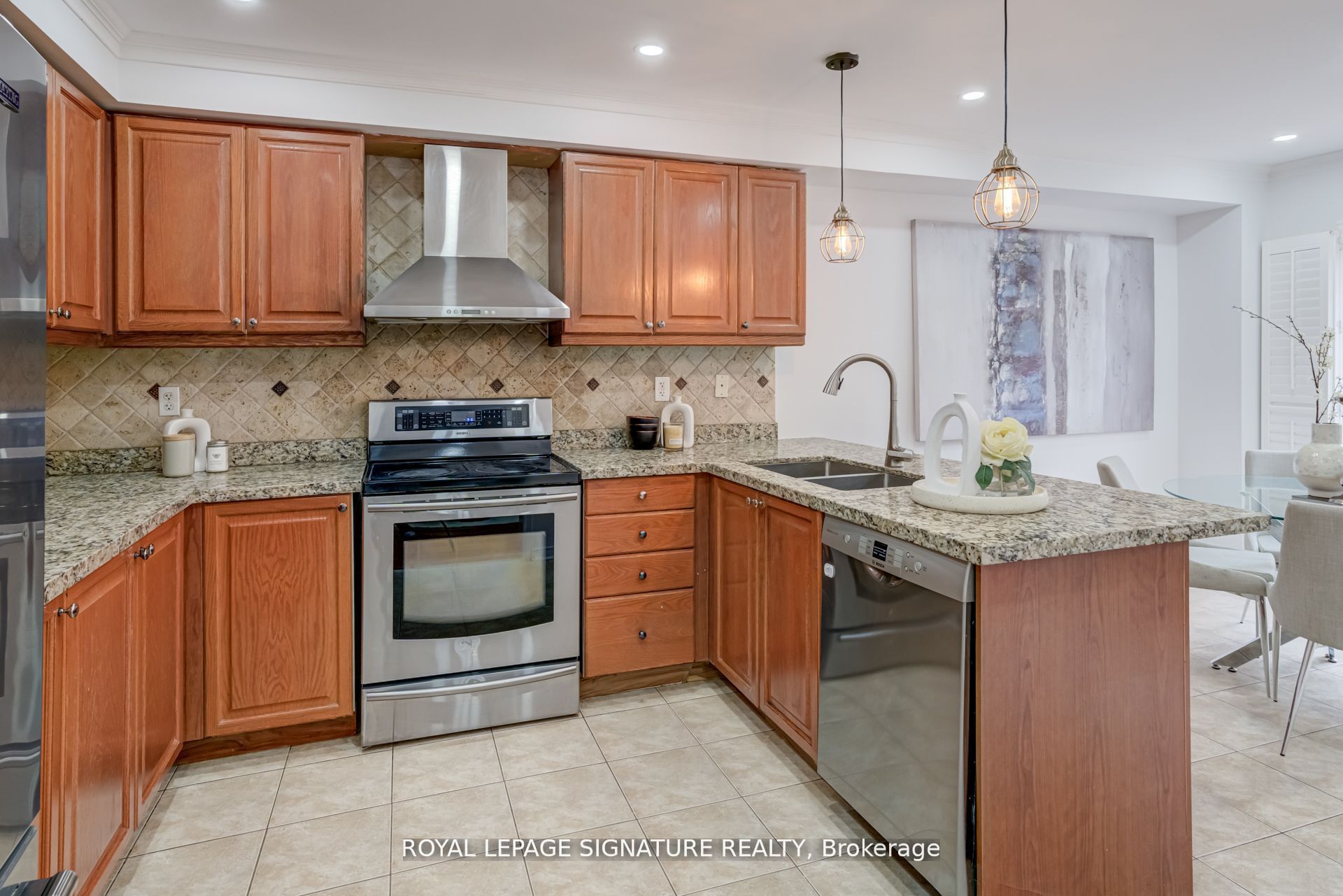 269 Fasken Court Property Photo 11