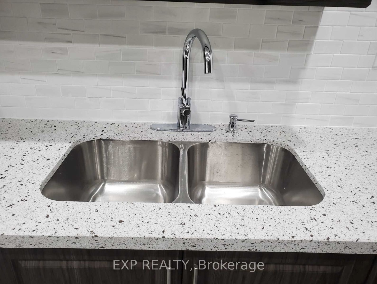 85 Degrey Drive (bsmnt) Property Photo 7