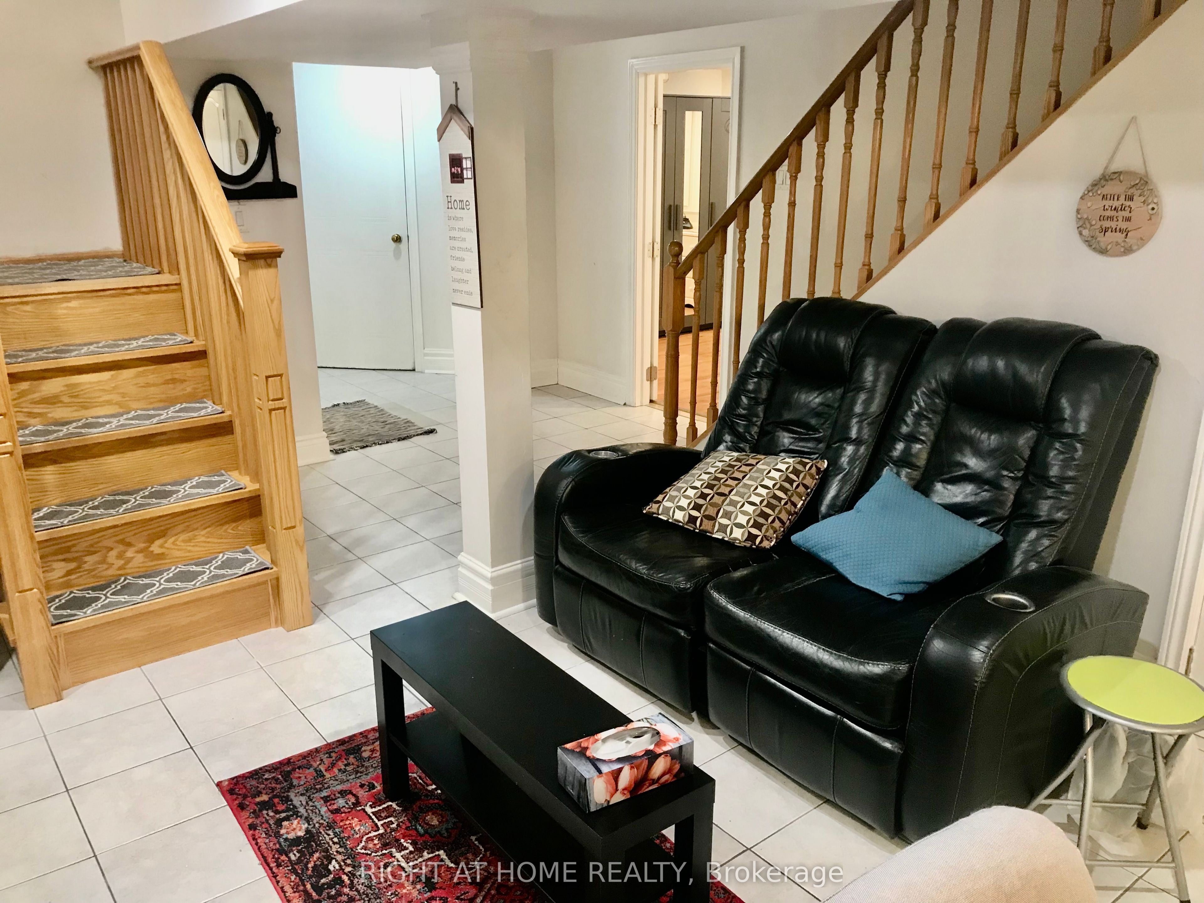 289 Laurentian Avenue Property Photo 7