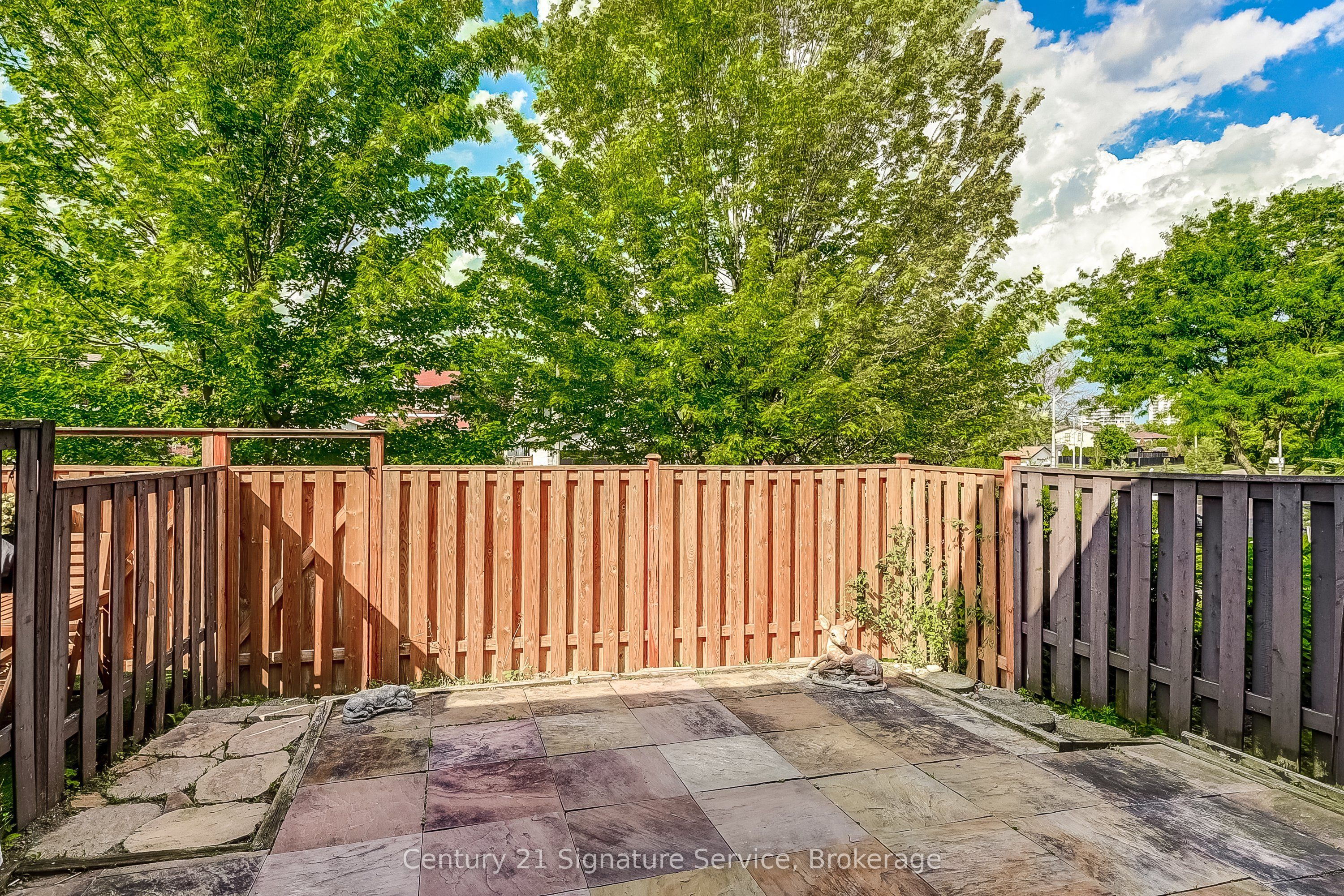 1951 Rathburn Road E 171 Property Photo 44