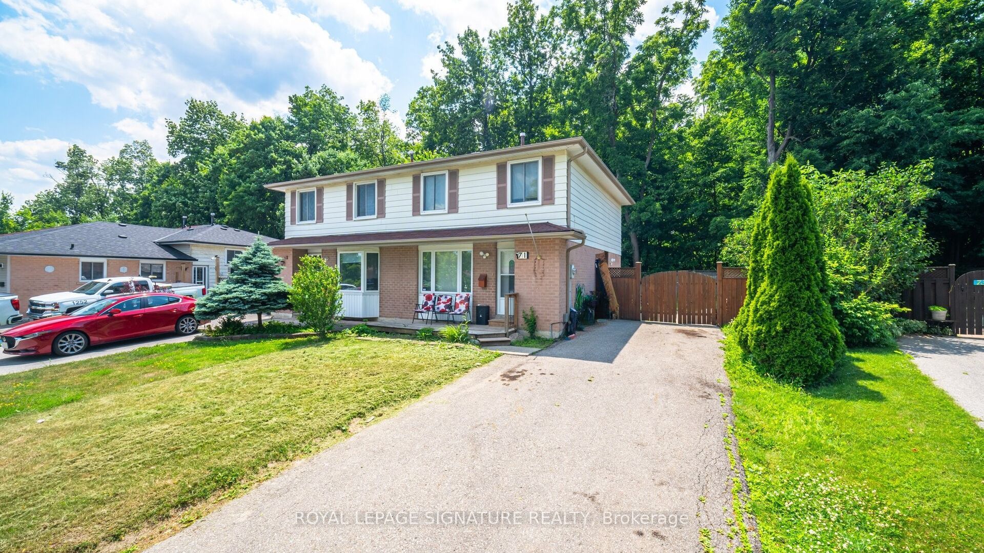 71 Mandarin Crescent N Property Photo 1