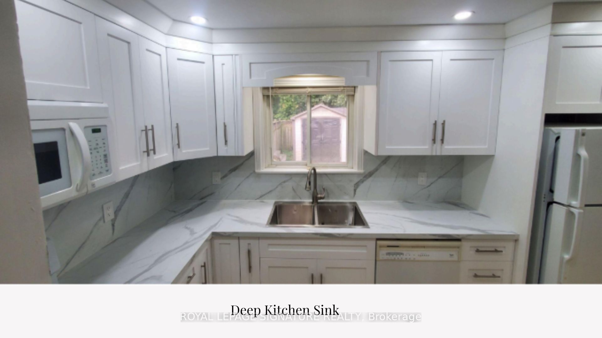 71 Mandarin Crescent N Property Photo 14