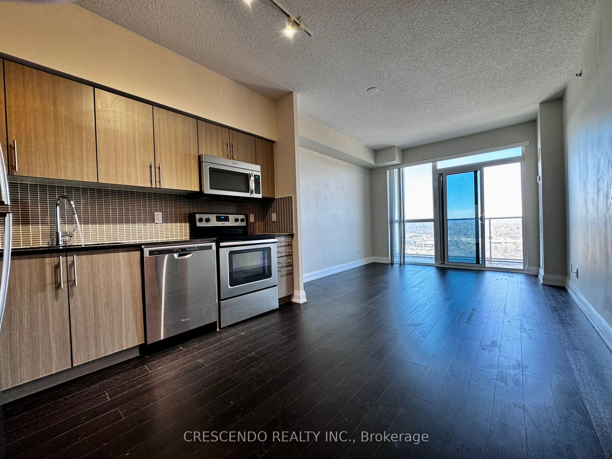 #1802 - 65 Speers Road Property Photo 2