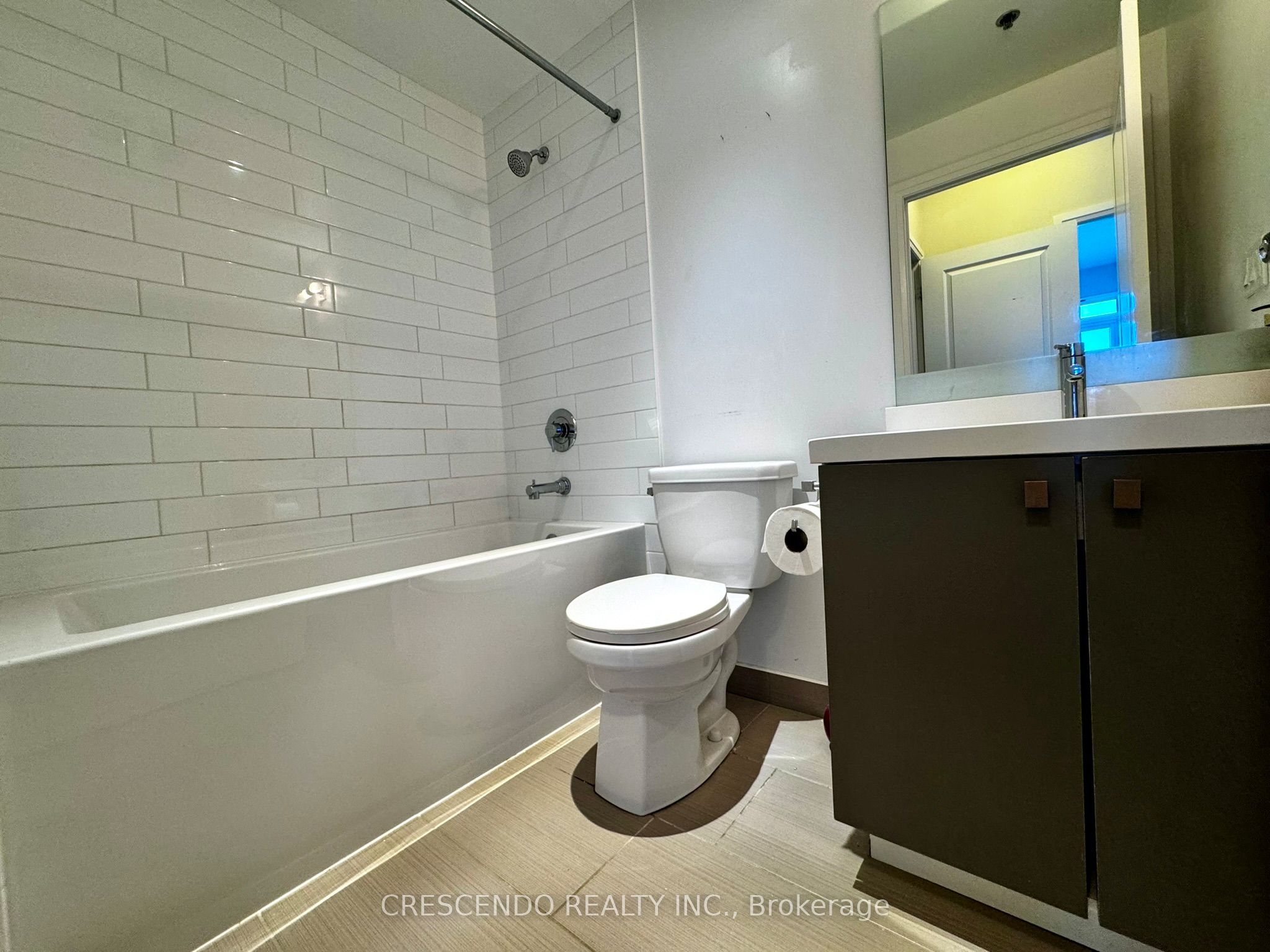 #1802 - 65 Speers Road Property Photo 5
