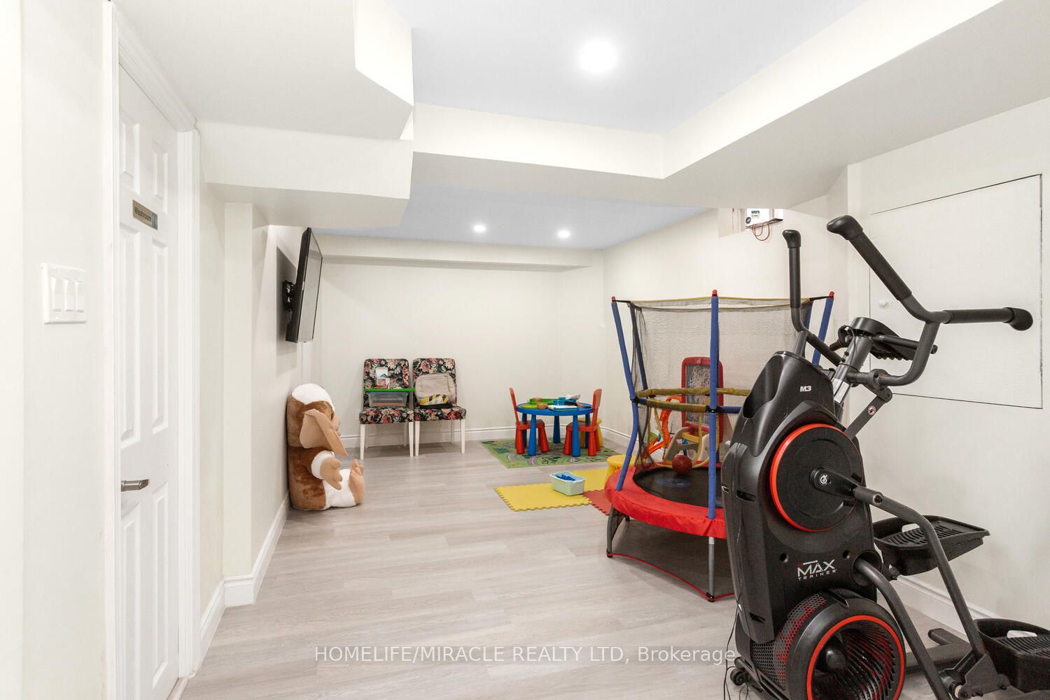 45 Boundbrook Drive Property Photo 43