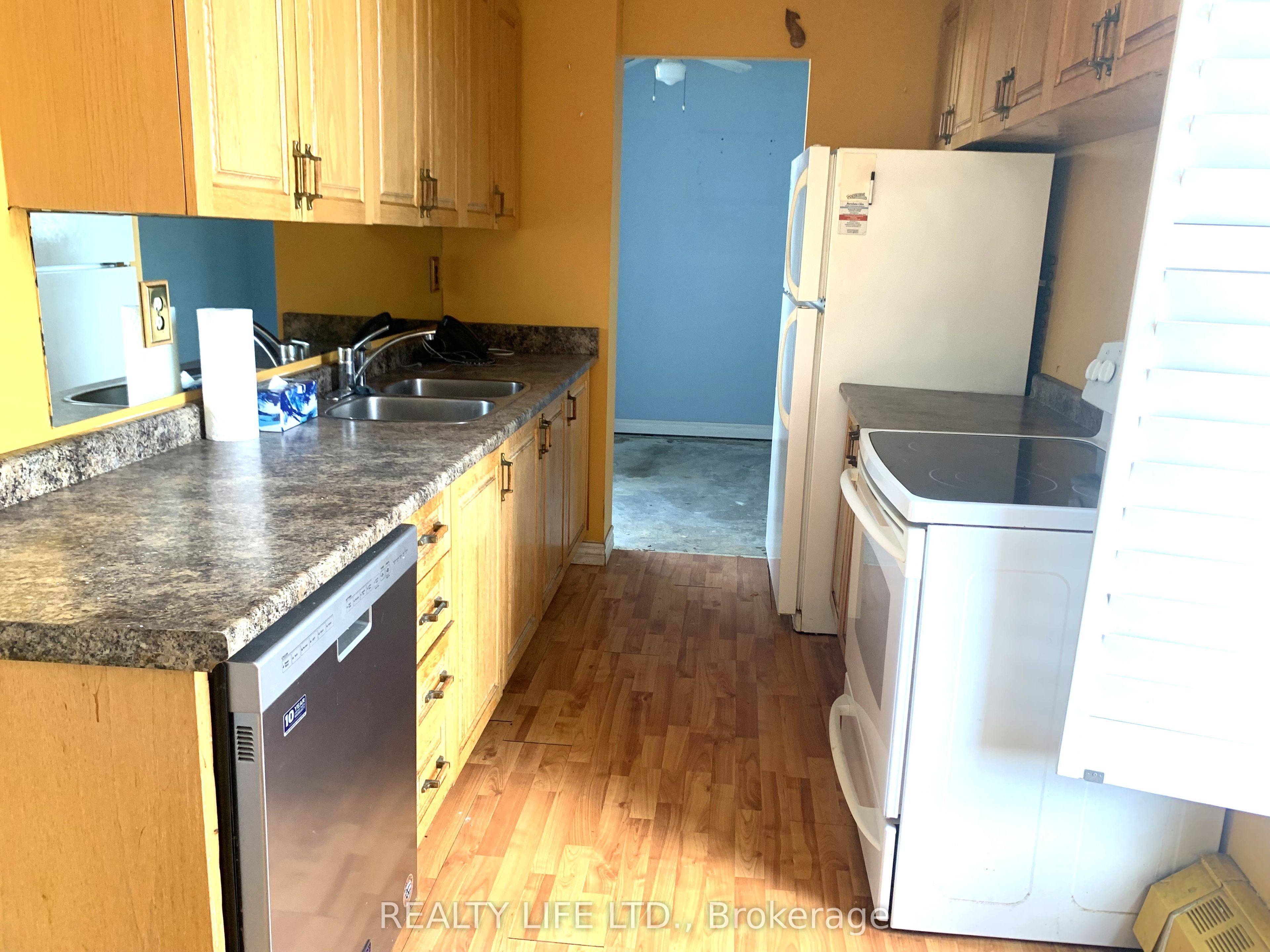 420 Mill Road 1709 Property Photo 4