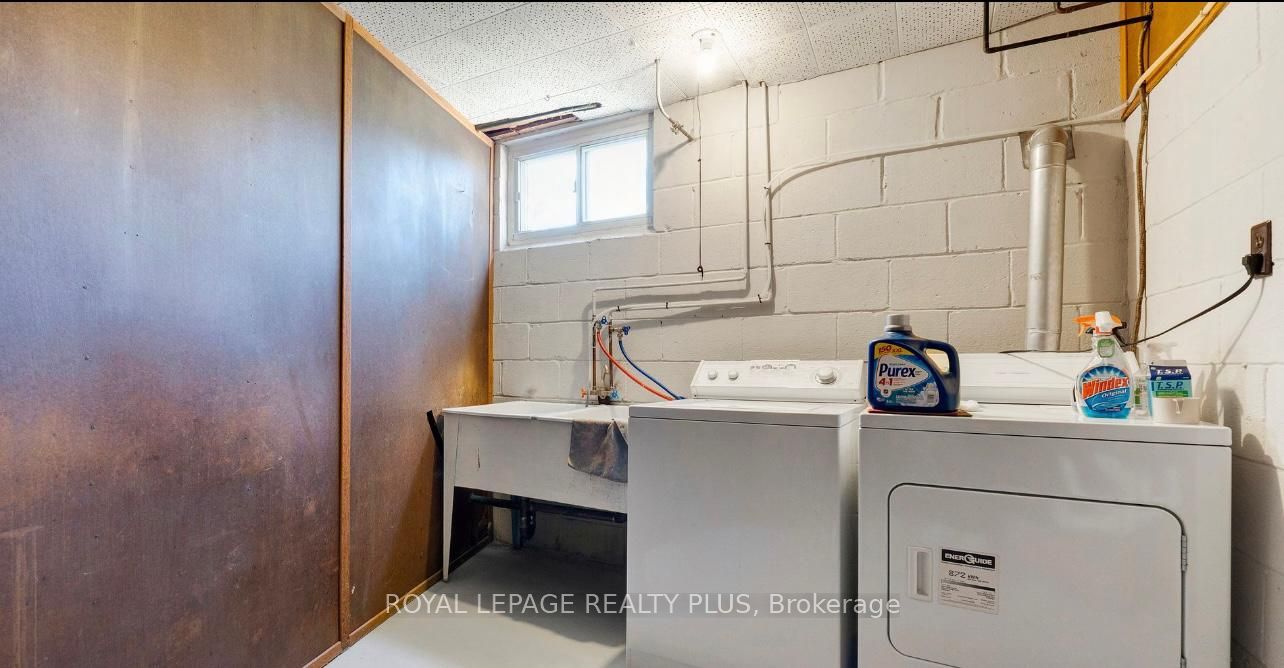 676 Walker's Line Property Photo 16