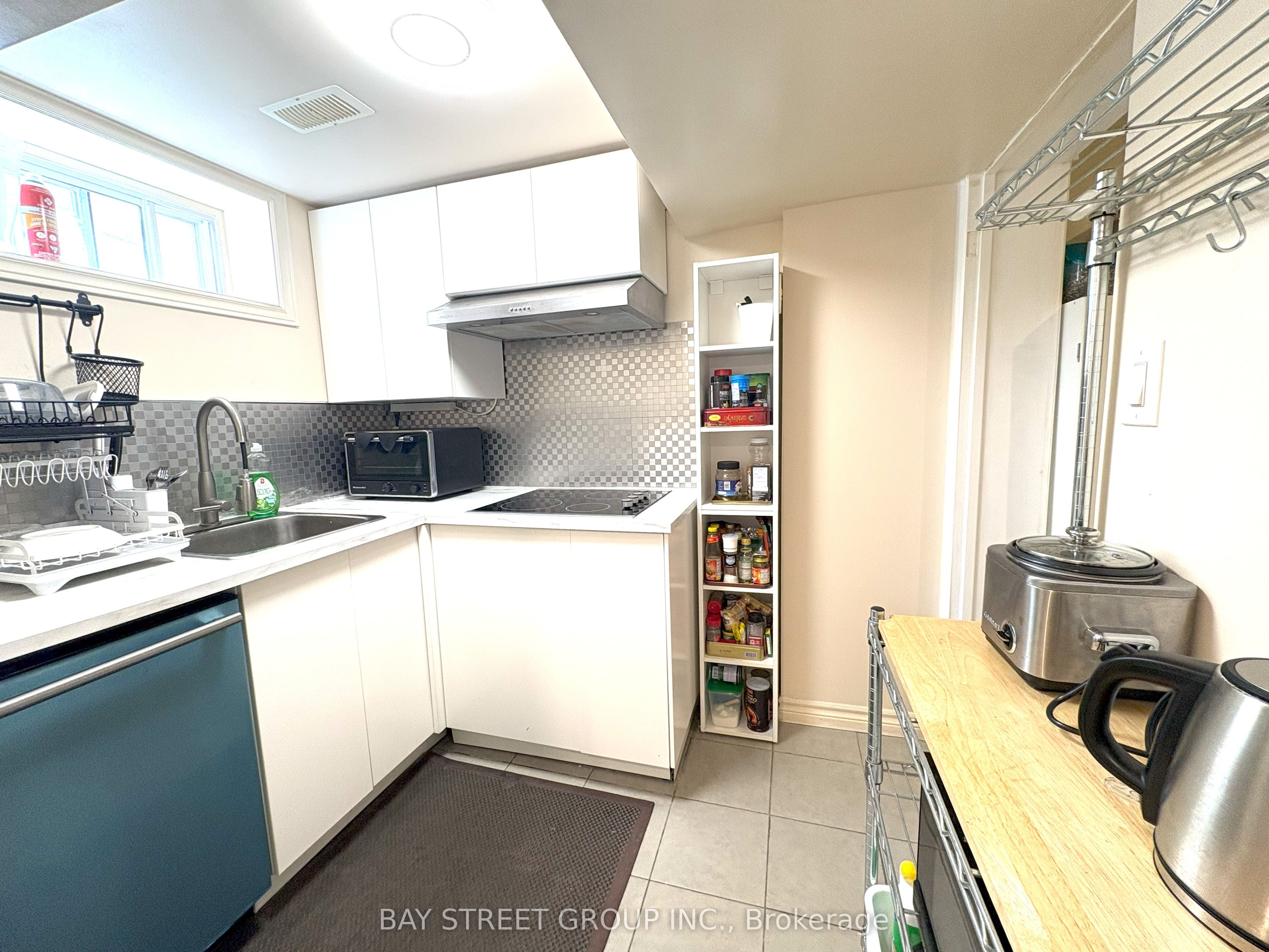 238 The West Mall N/a Property Photo 6