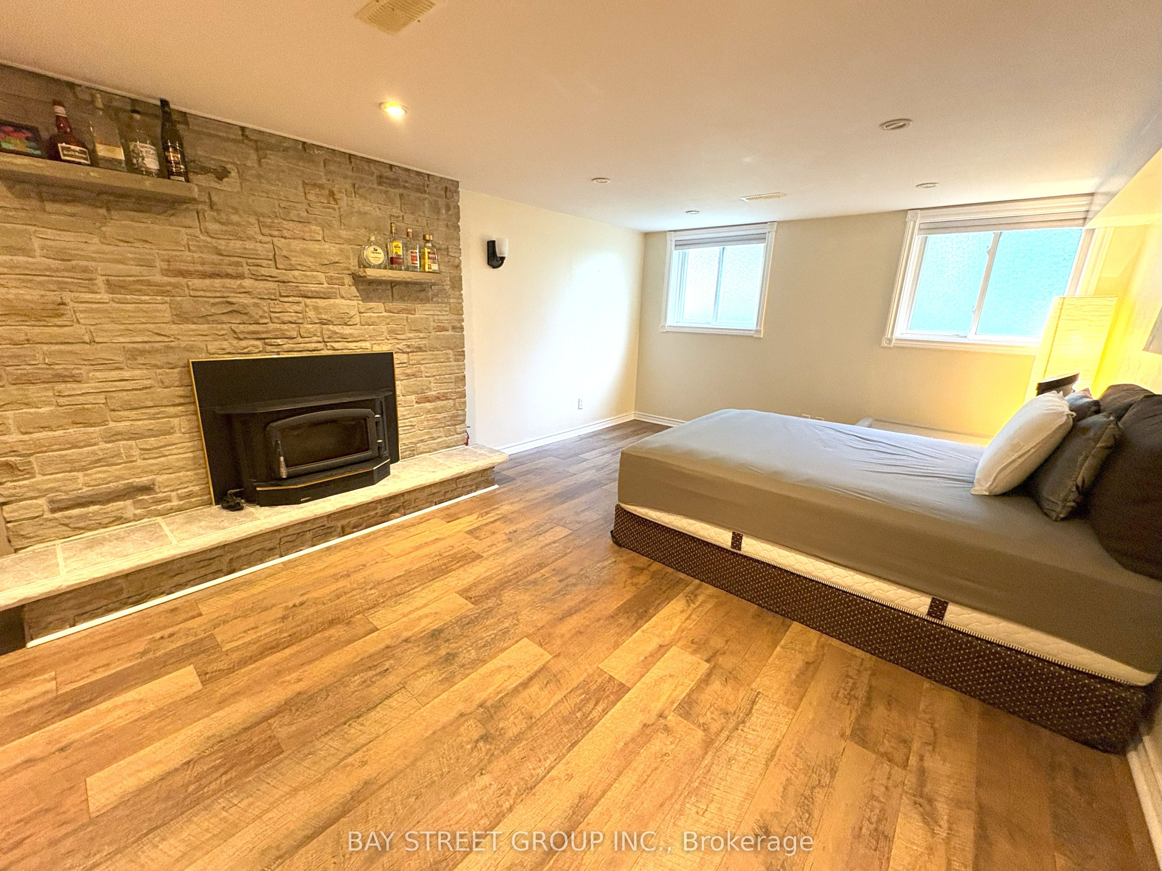 238 The West Mall N/a Property Photo 8