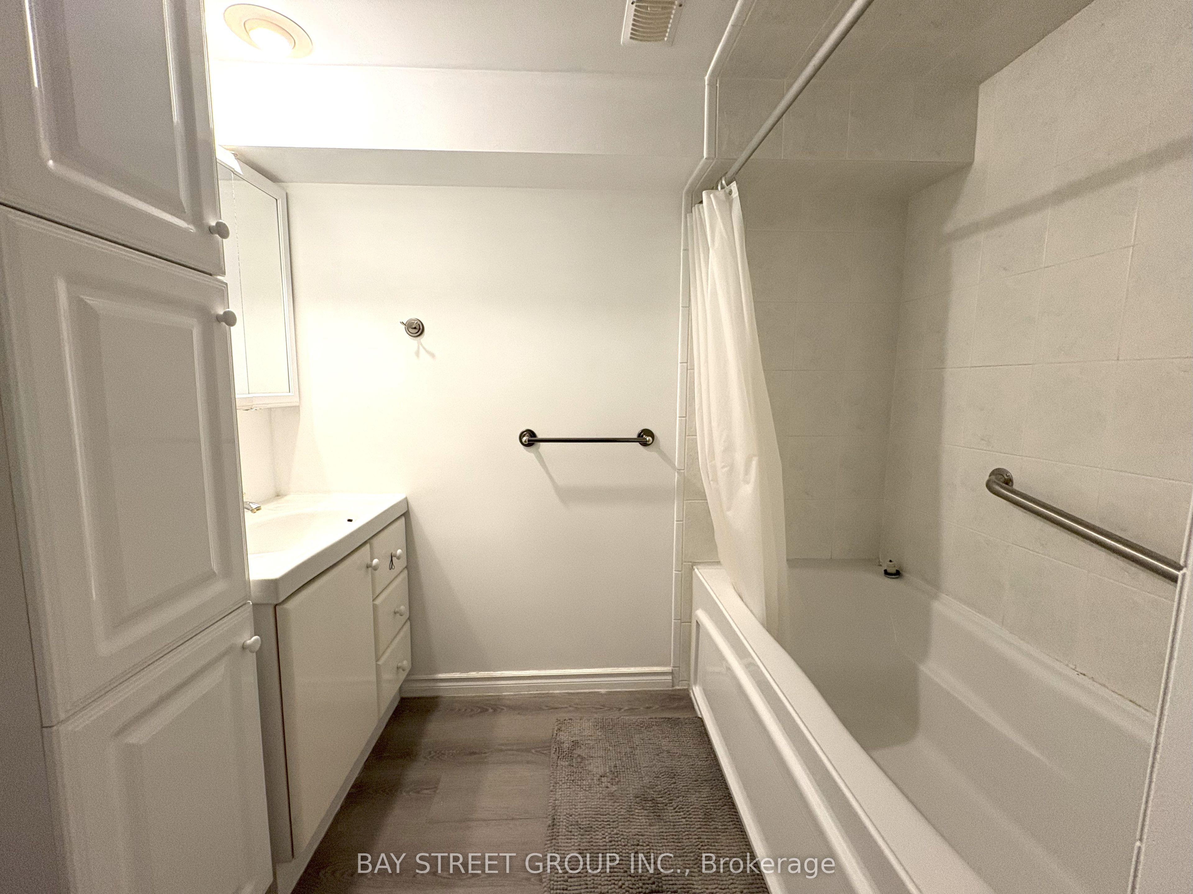 238 The West Mall N/a Property Photo 9