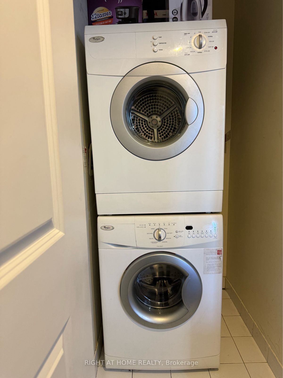 #3212 - 30 Shore Breeze Drive Property Photo 10