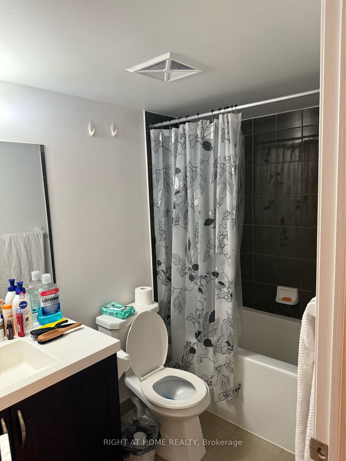 #3212 - 30 Shore Breeze Drive Property Photo 12