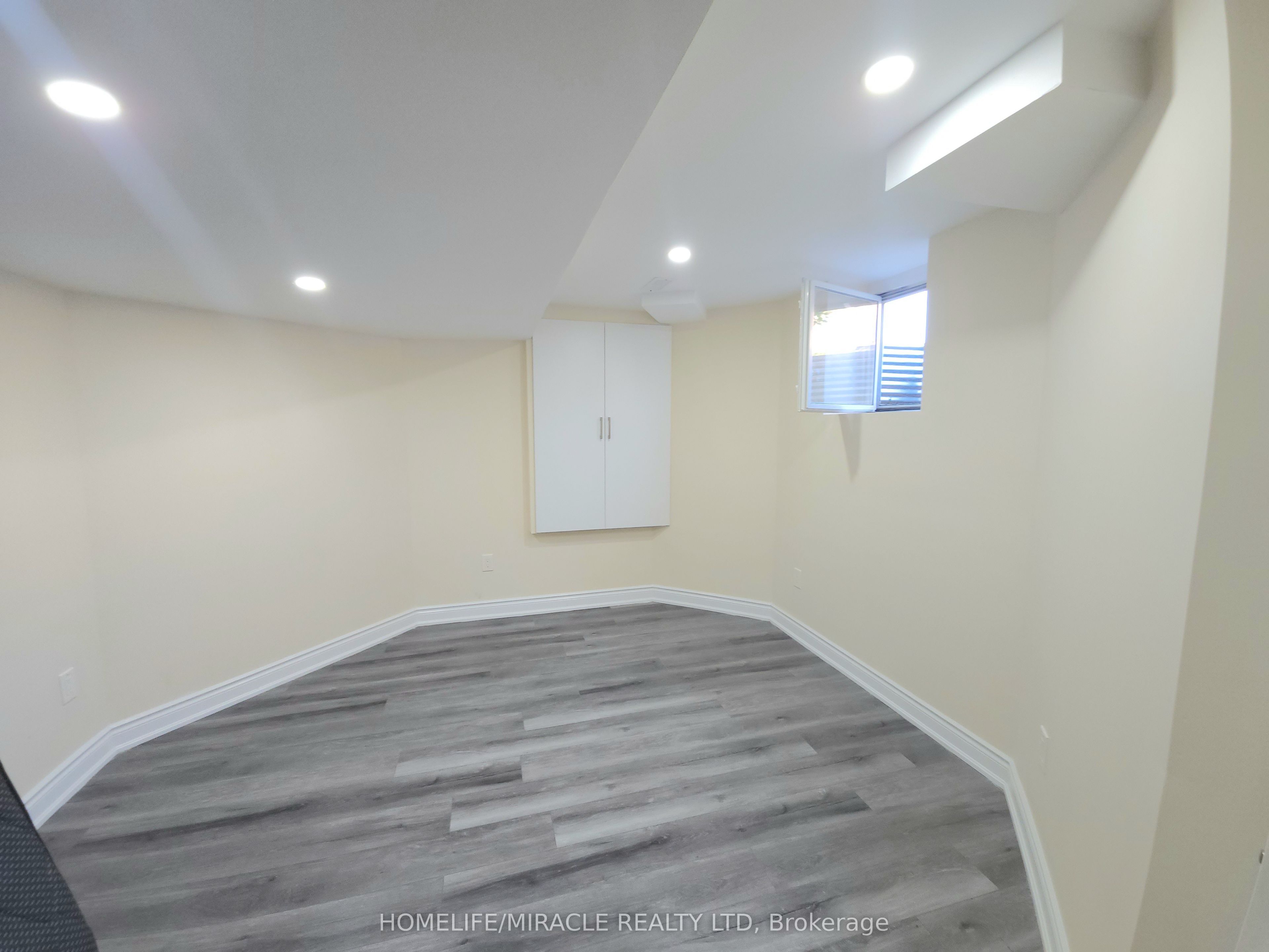 737 Megson Terrace Property Photo 11