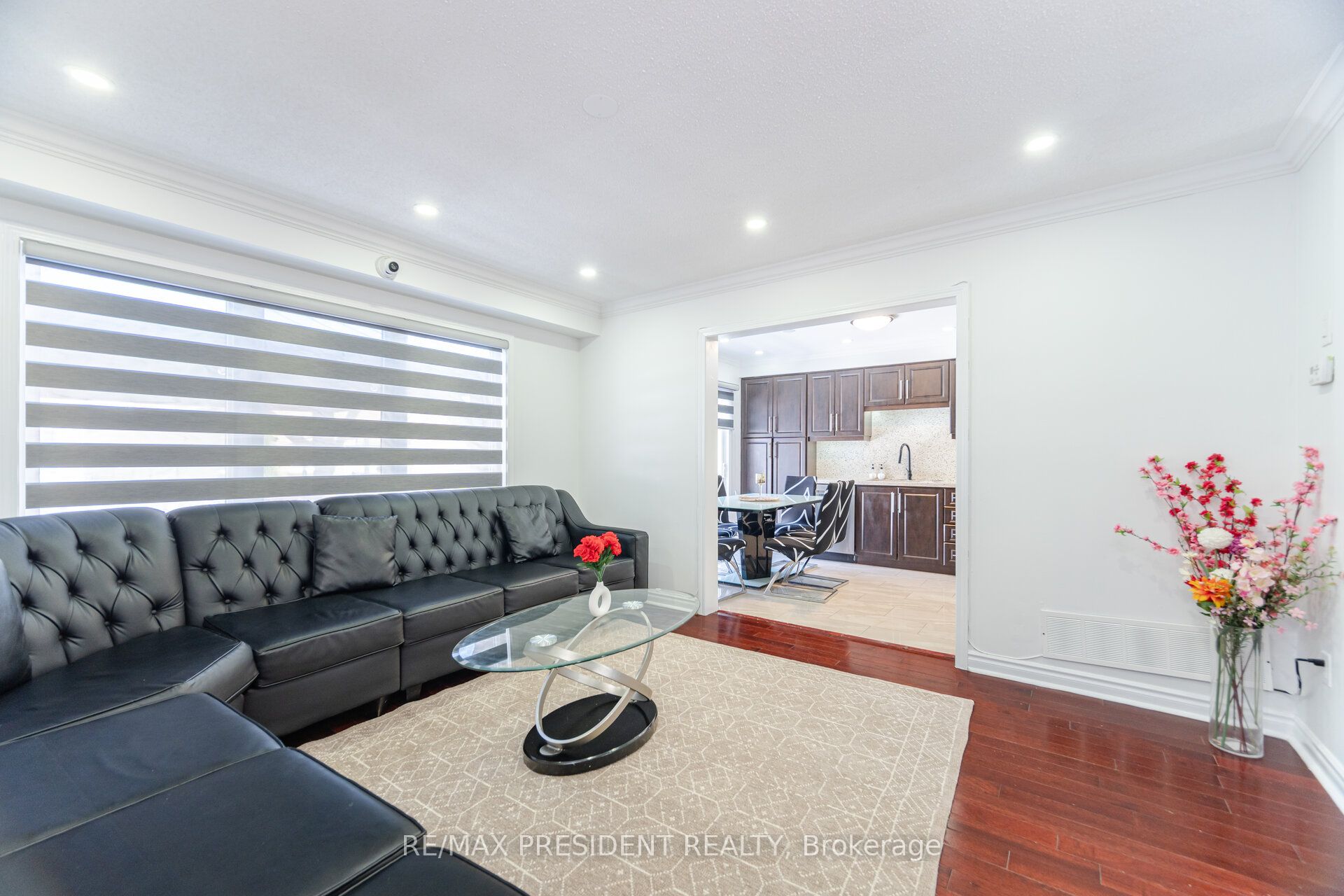 58 Frontenac Crescent Property Photo 12