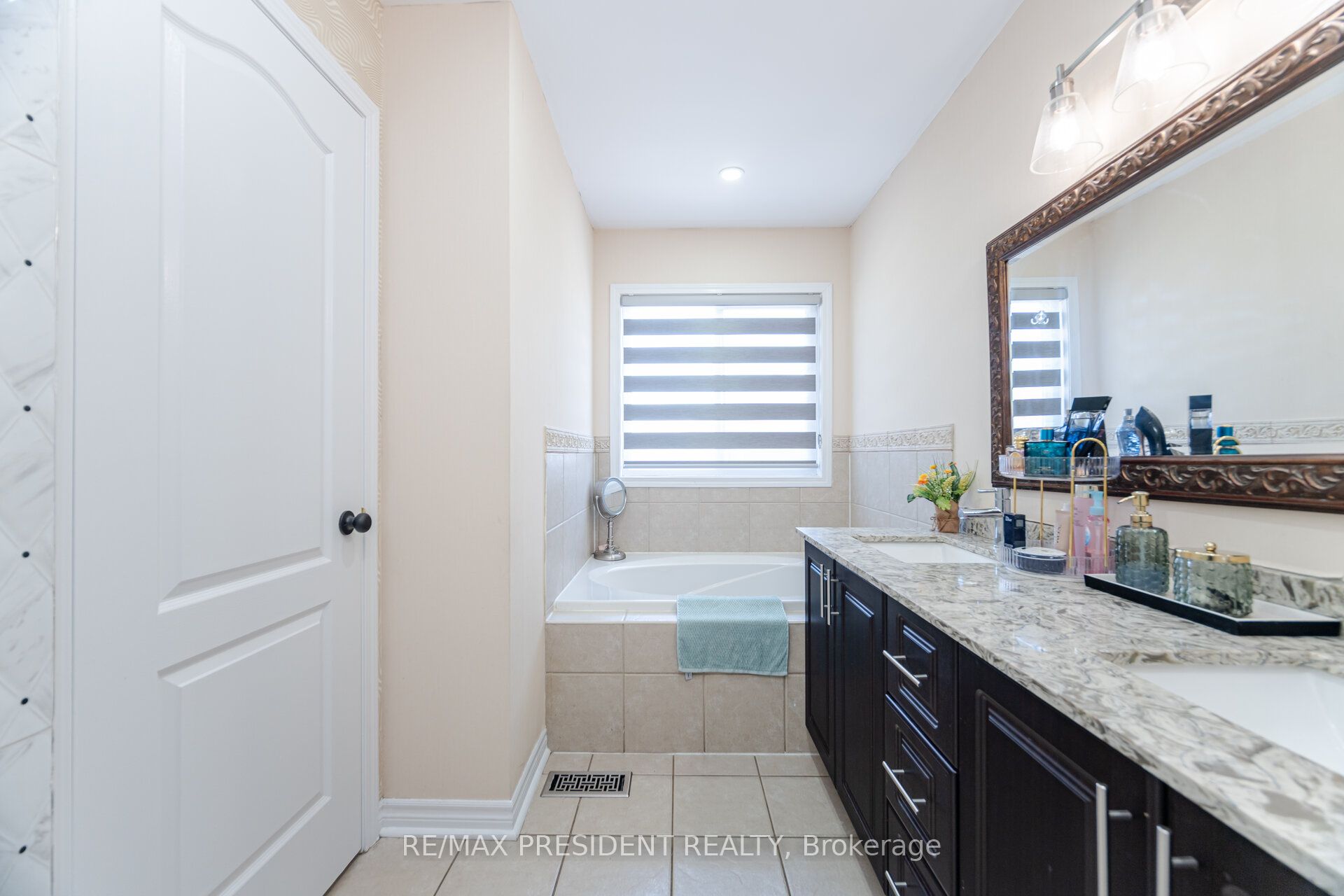 58 Frontenac Crescent Property Photo 28