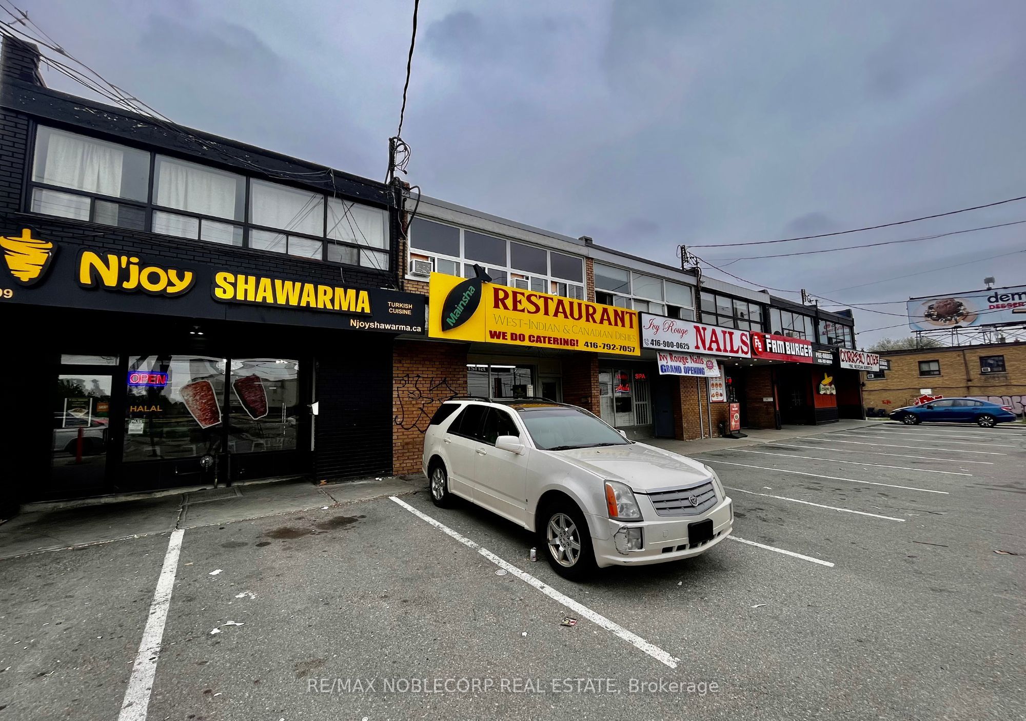 3277 Dufferin Street Property Photo 1