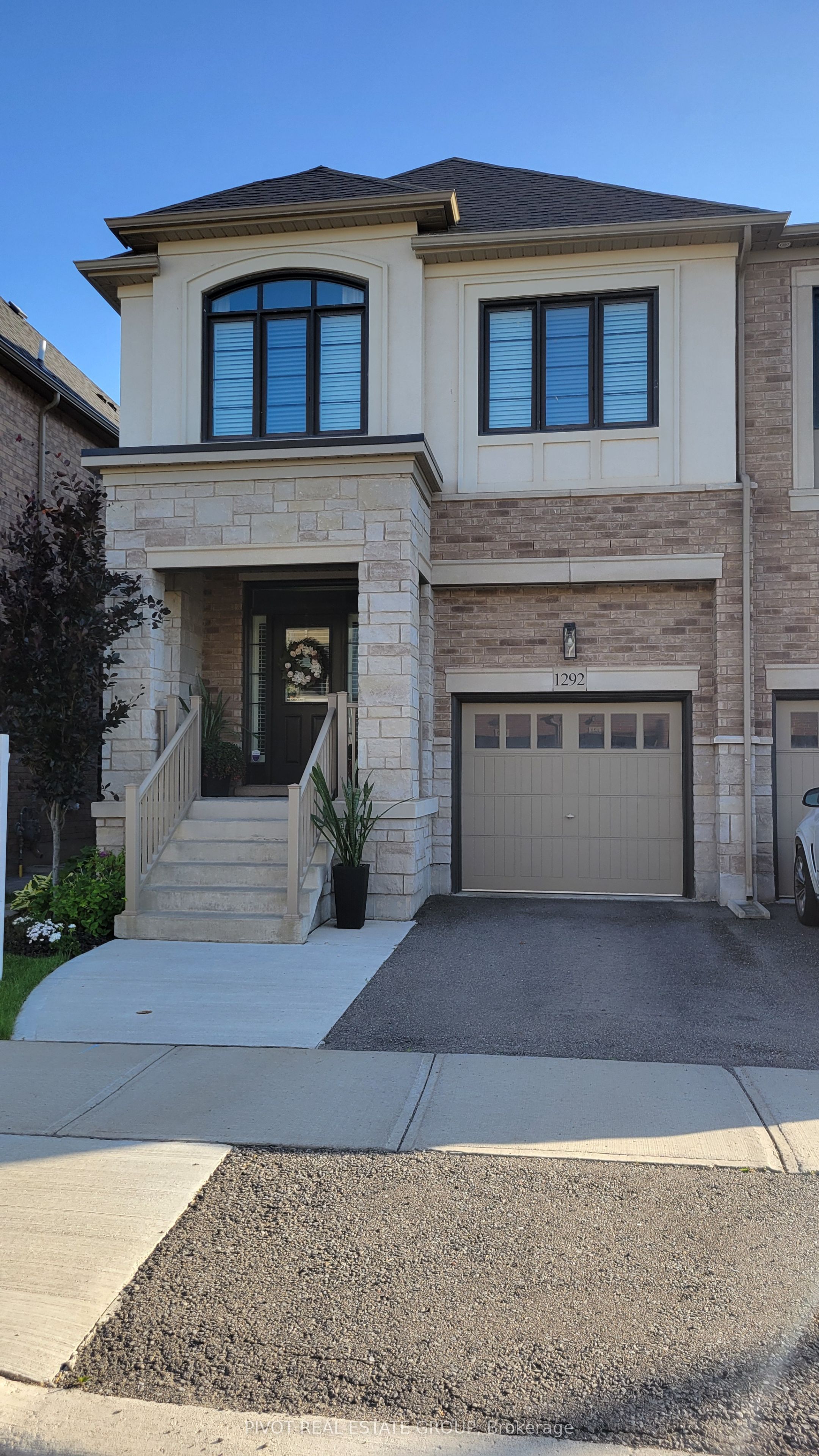1292 Clarriage Ct Property Photo 1