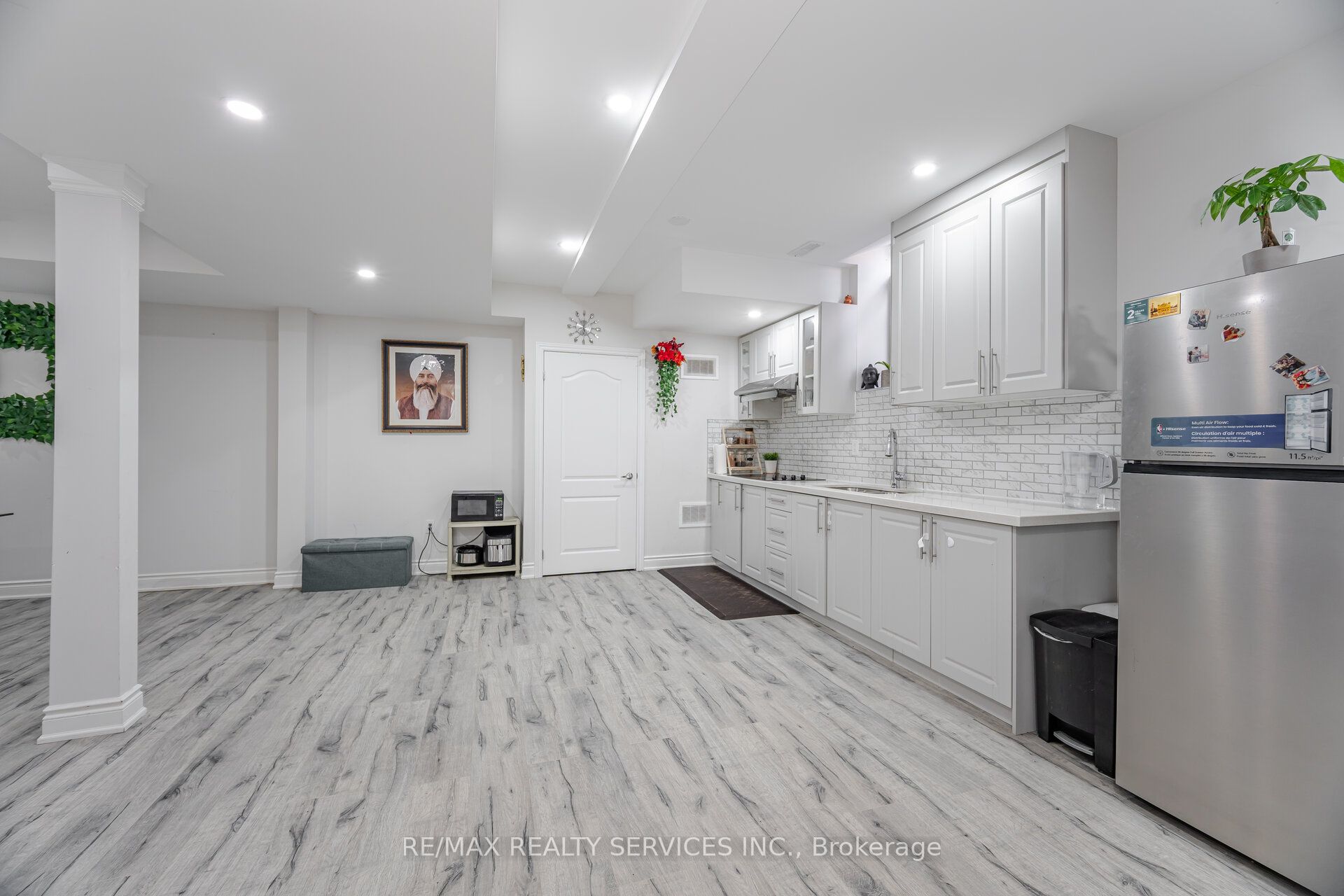 16 Venue Road Property Photo 43