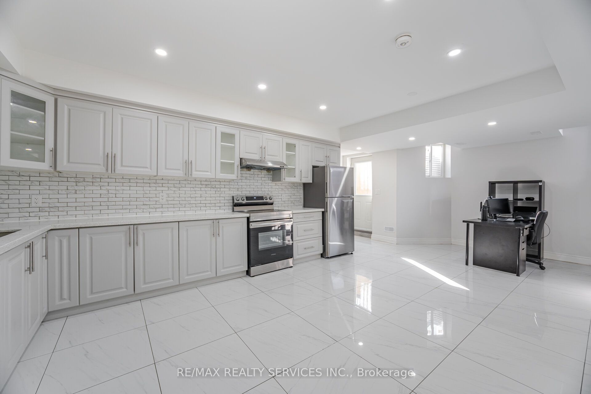 16 Venue Road Property Photo 47