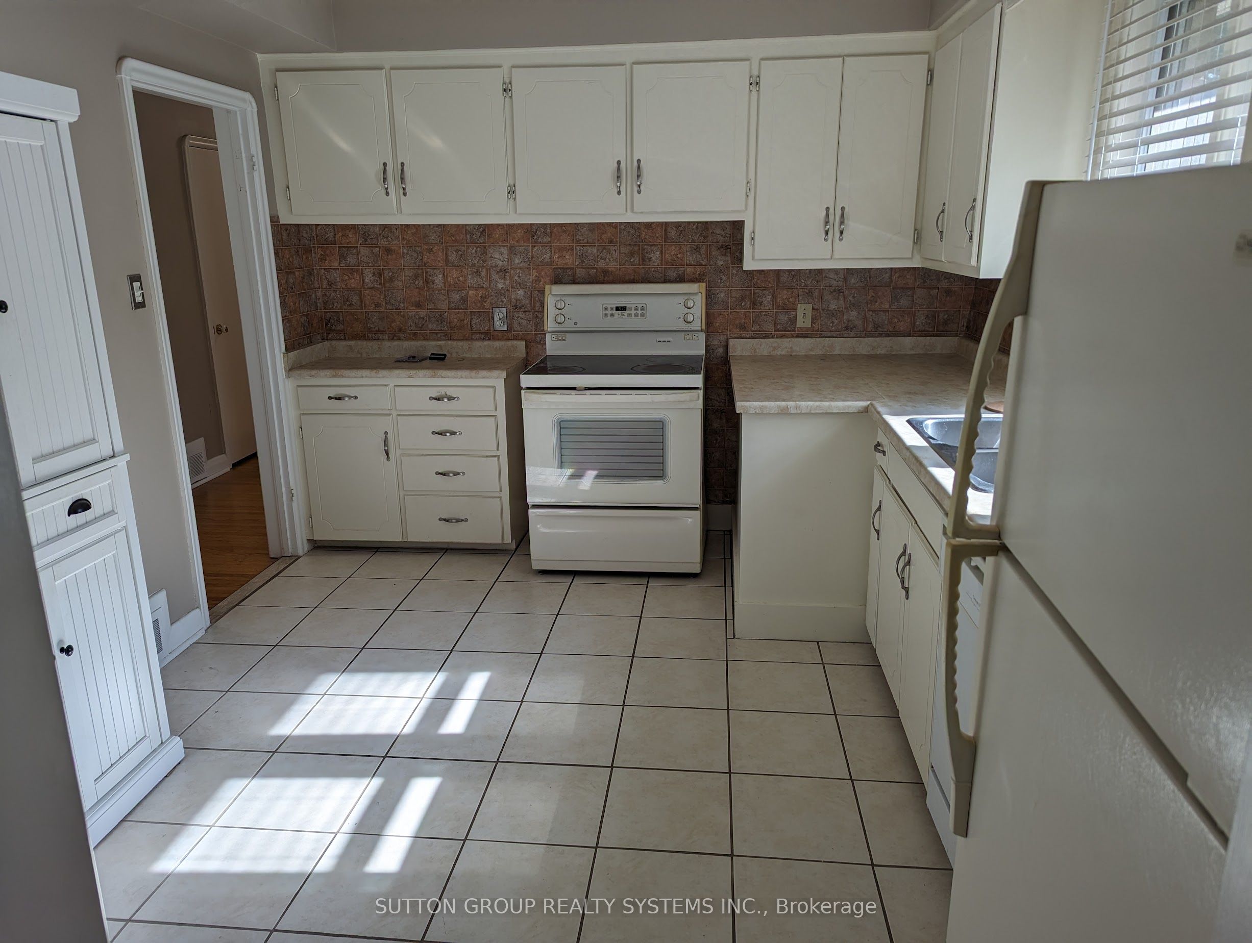 1292 Twin Oaks Dell N/a Property Photo 9