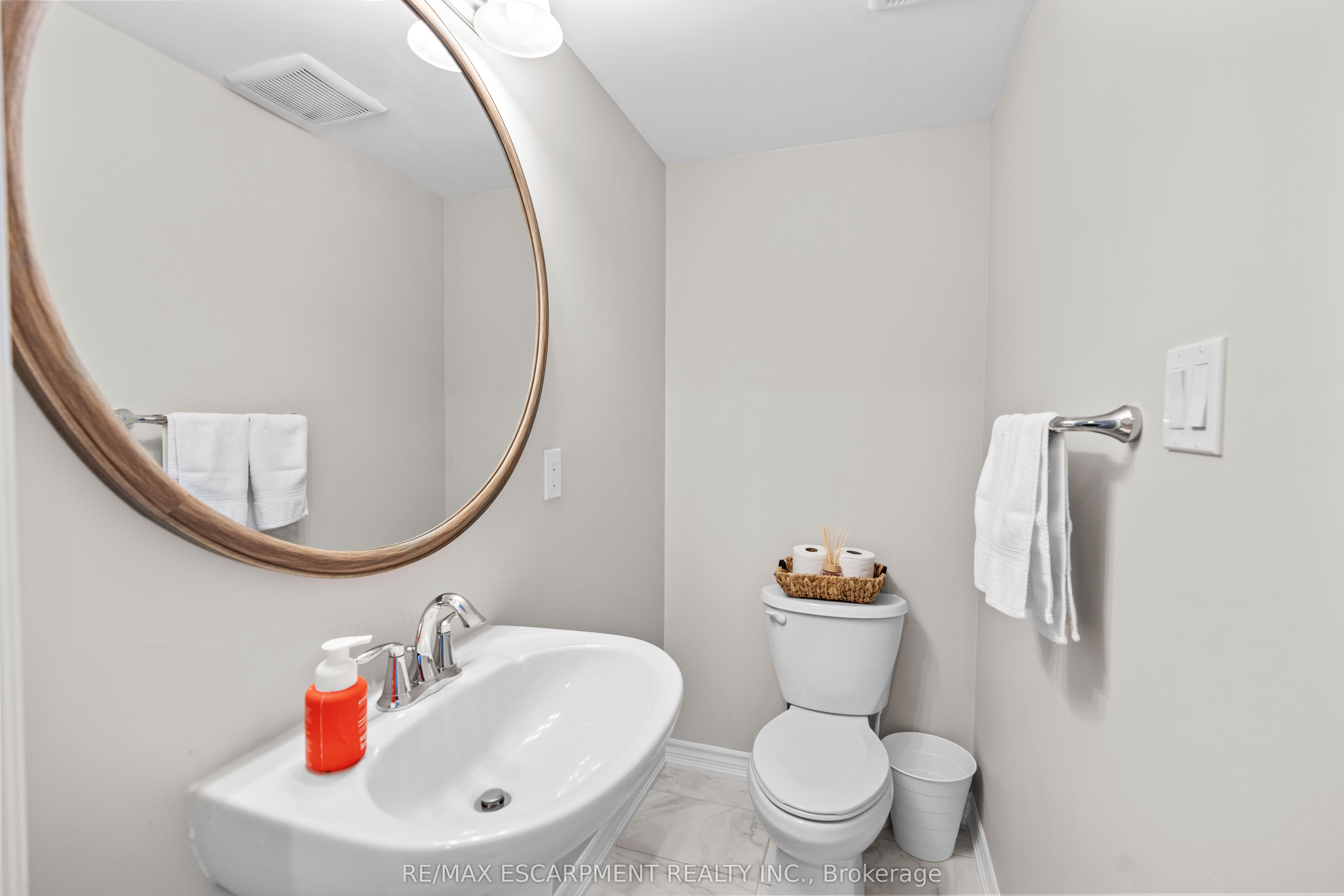 352 Timberland Gate Property Photo 15