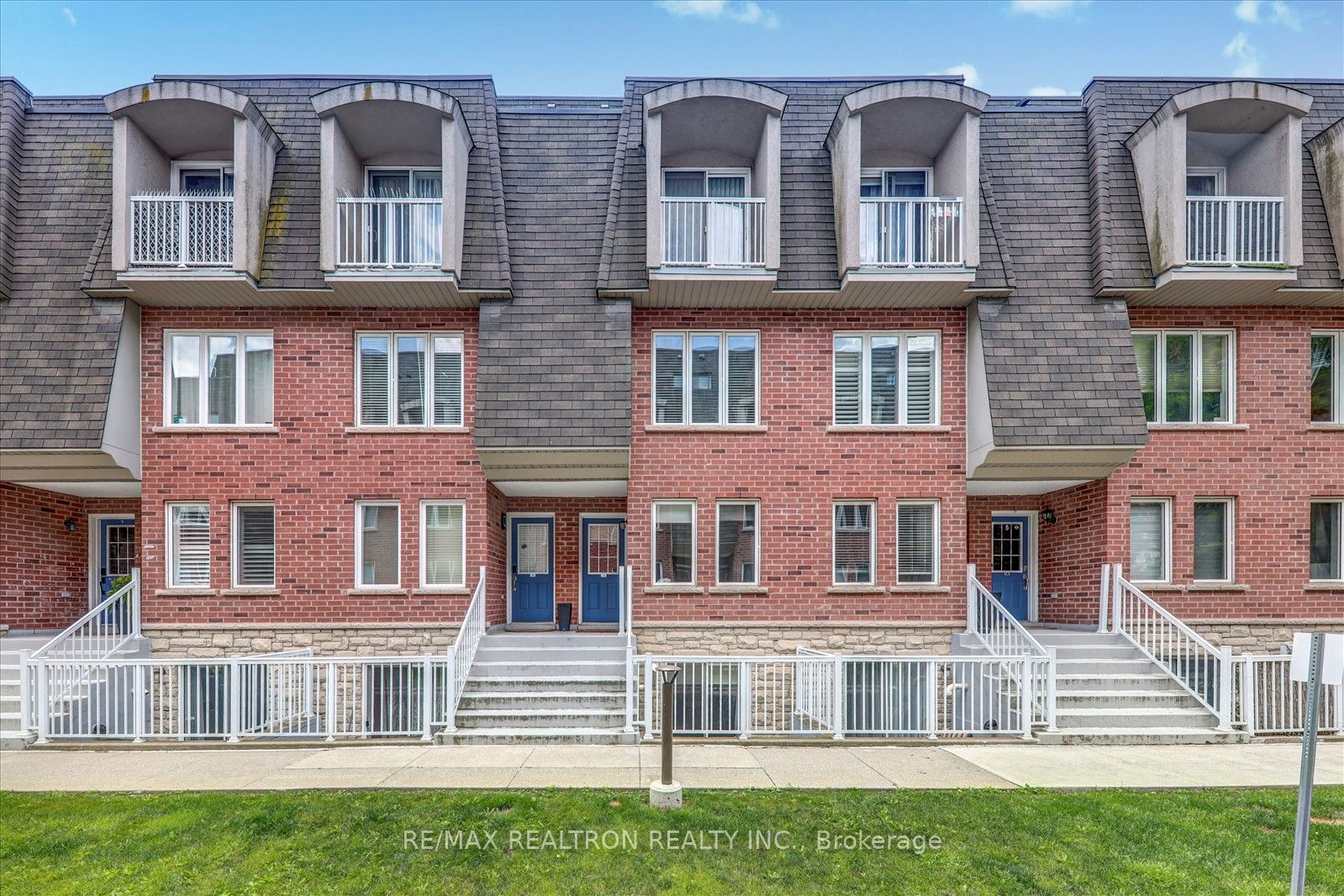 35 Foundry Avenue 34 Property Photo 1
