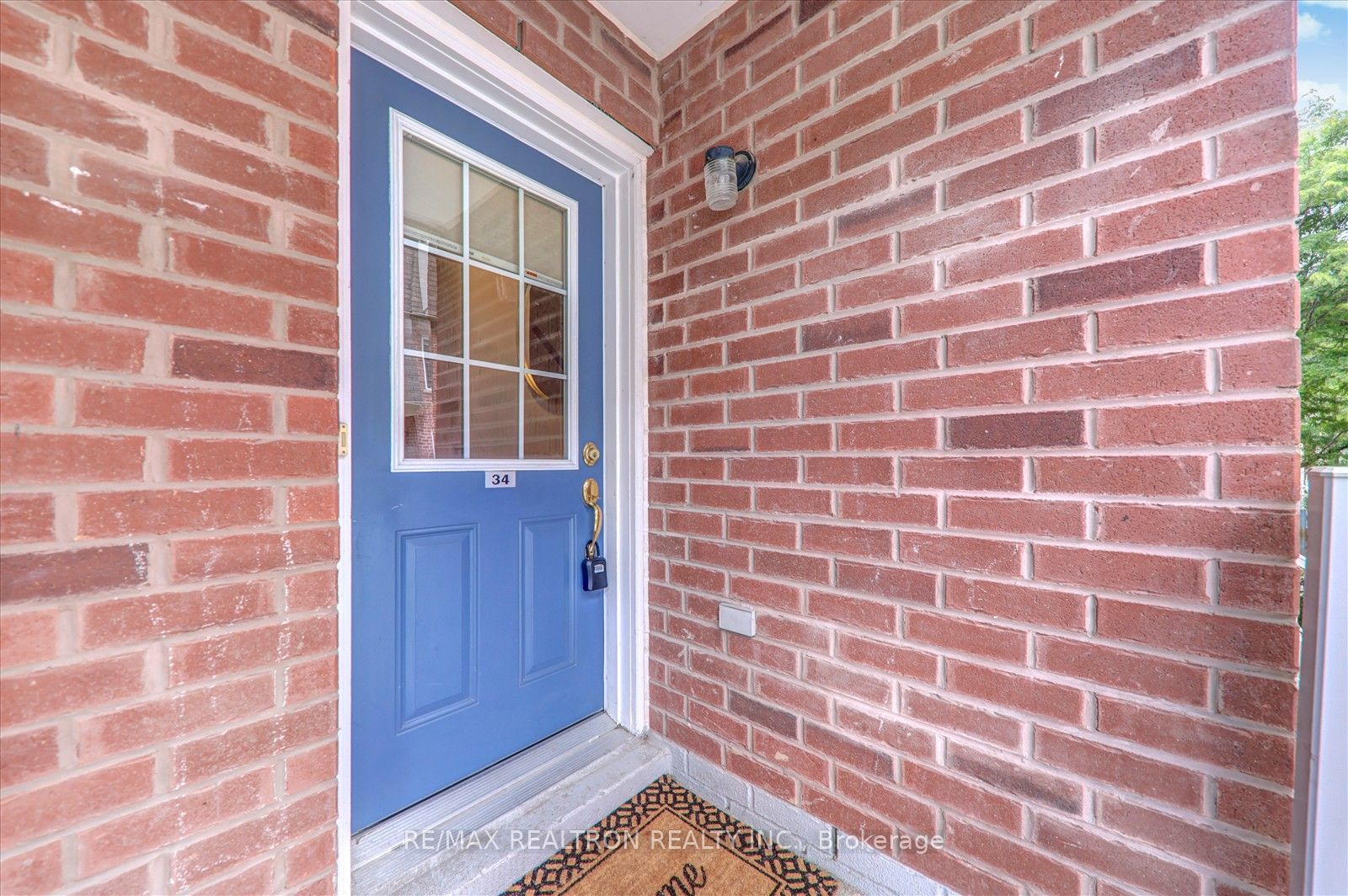 35 Foundry Avenue 34 Property Photo 4