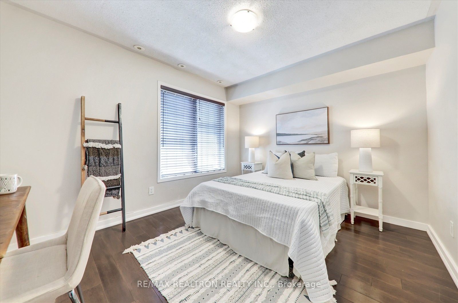 35 Foundry Avenue 34 Property Photo 8