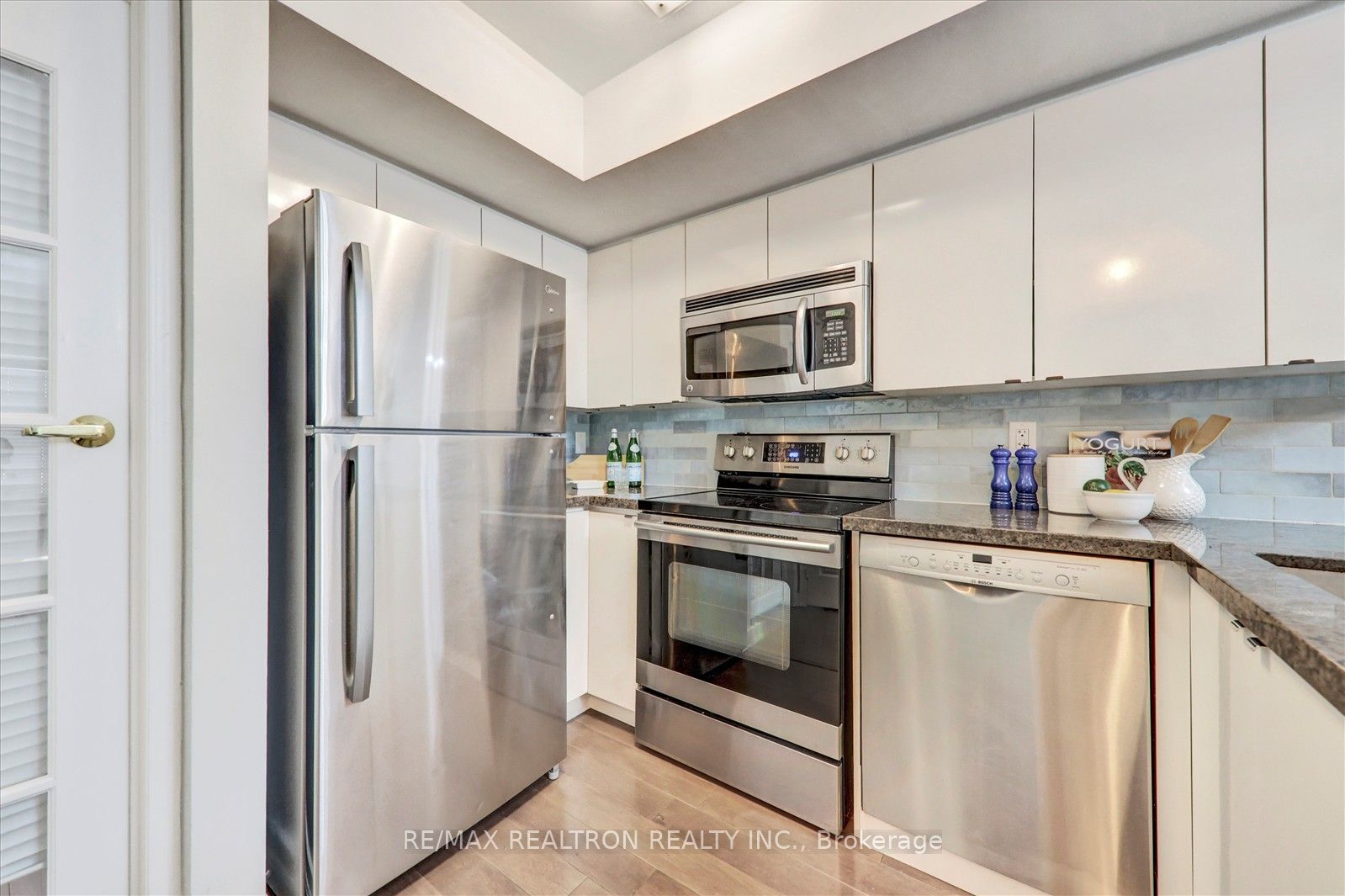 35 Foundry Avenue 34 Property Photo 12