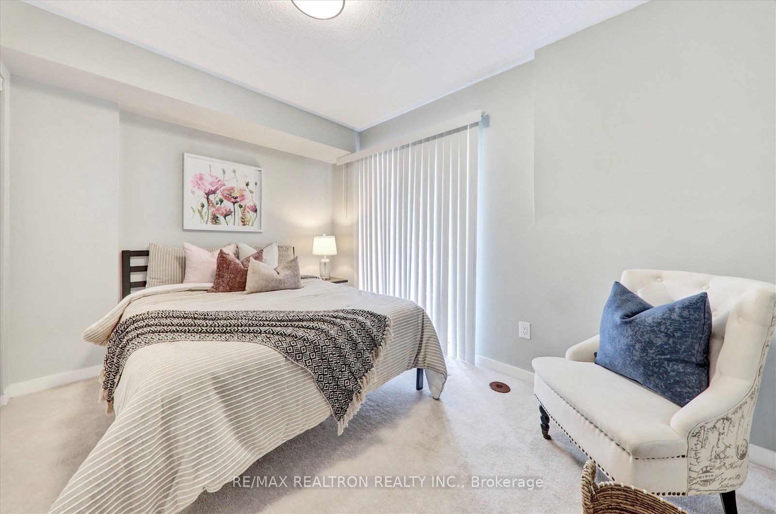 35 Foundry Avenue 34 Property Photo 24