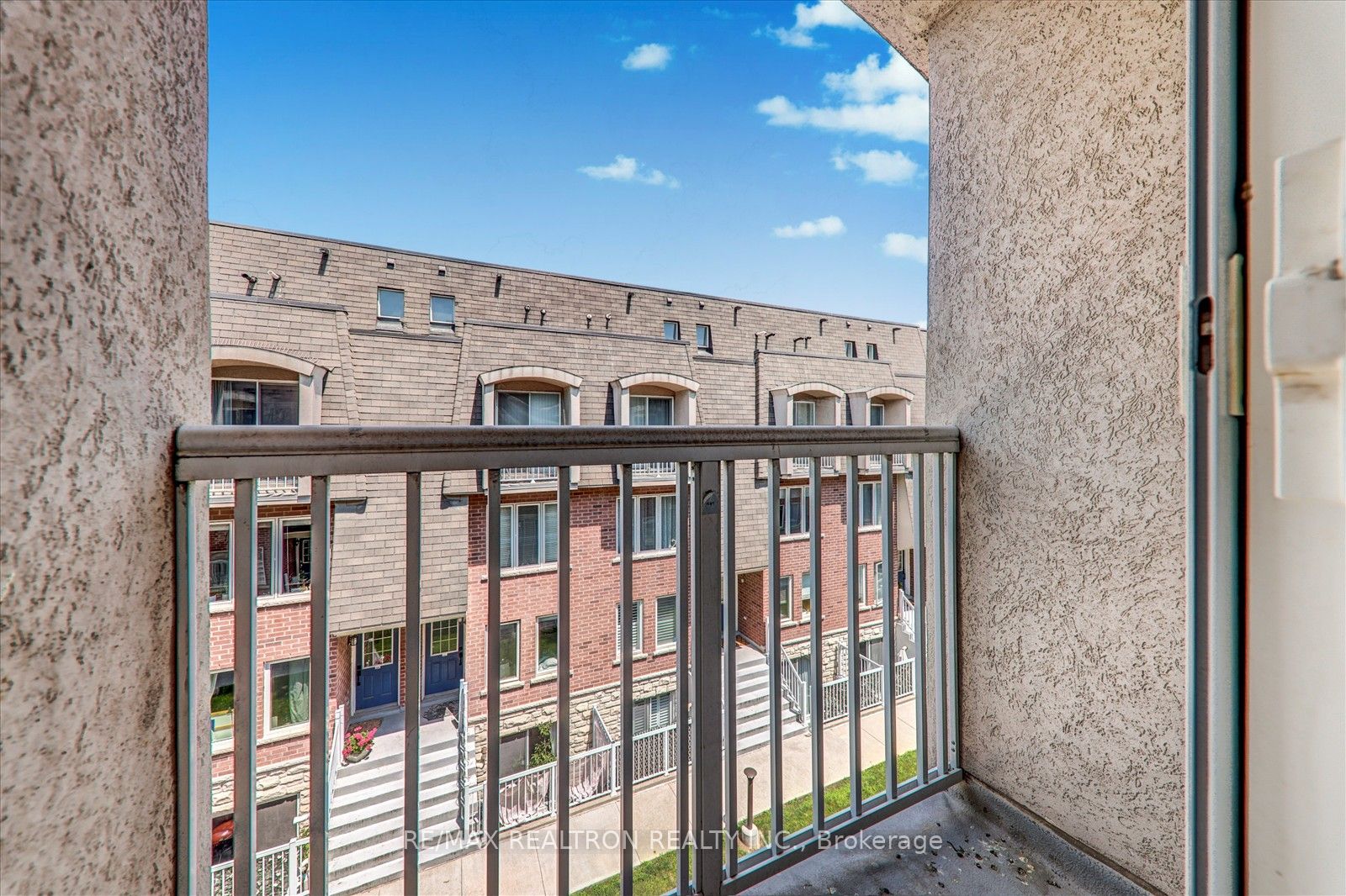 35 Foundry Avenue 34 Property Photo 25
