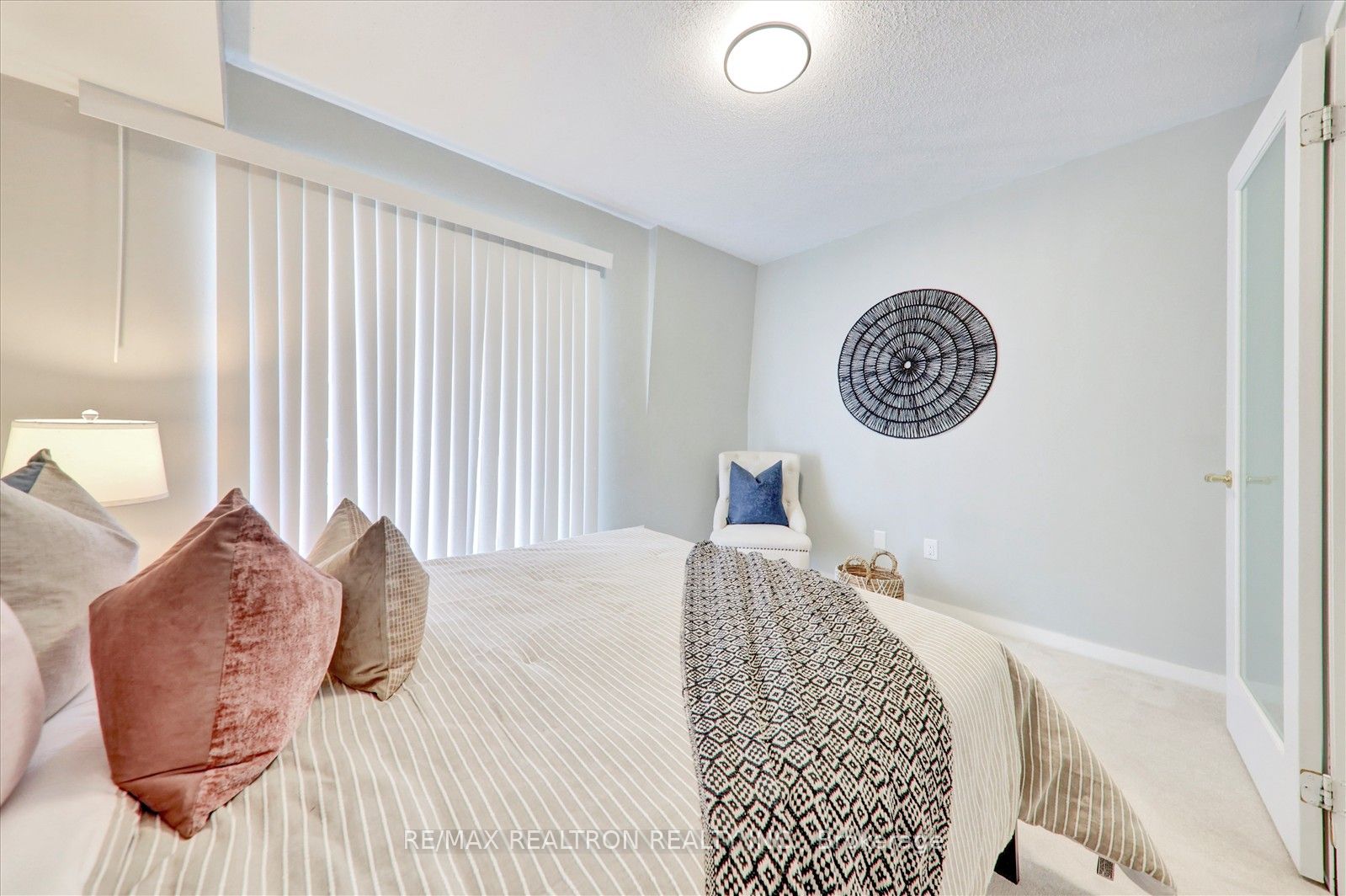 35 Foundry Avenue 34 Property Photo 26