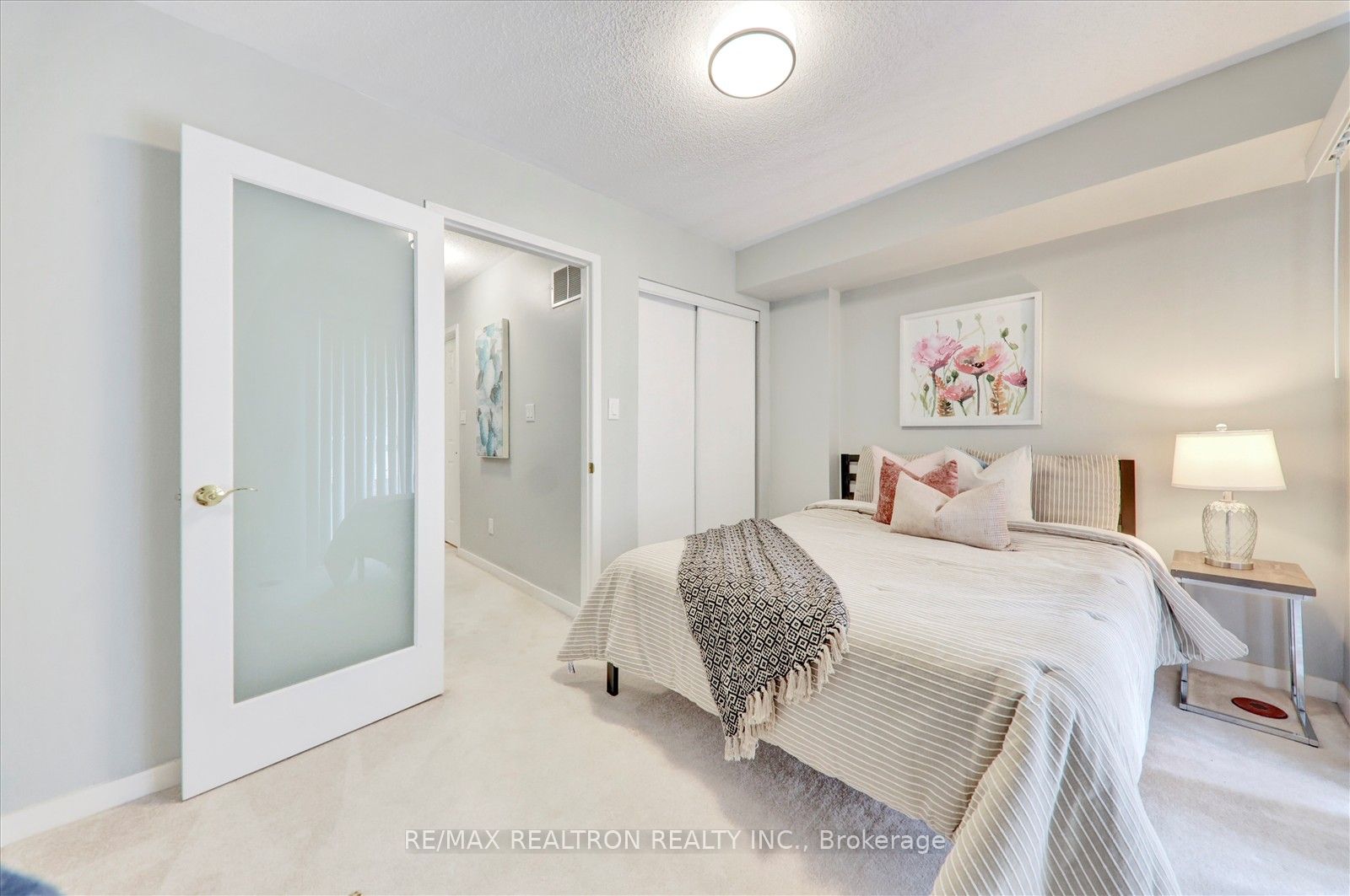 35 Foundry Avenue 34 Property Photo 27